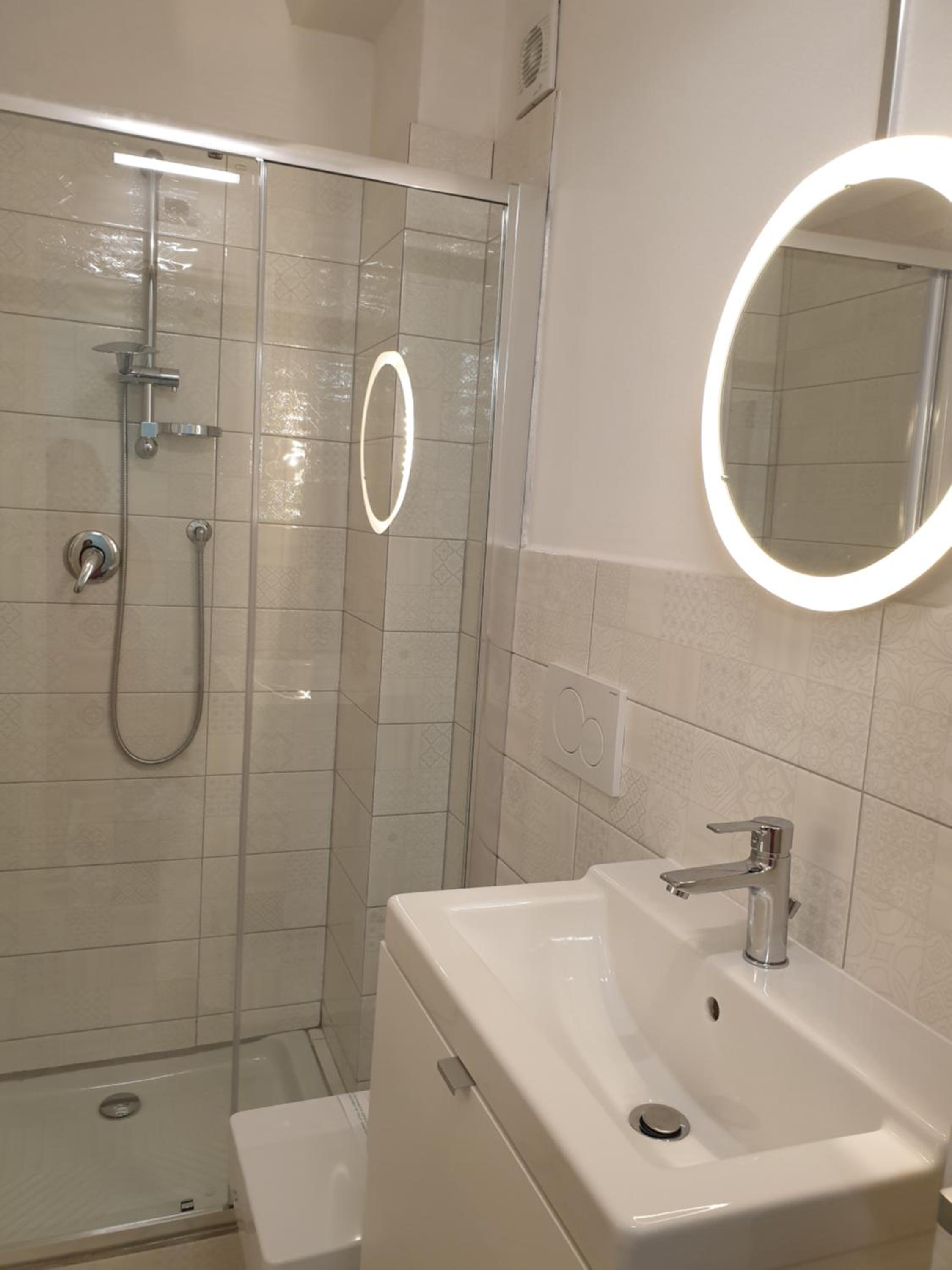 Triple Room with Private External Bathroom - Photo 12
