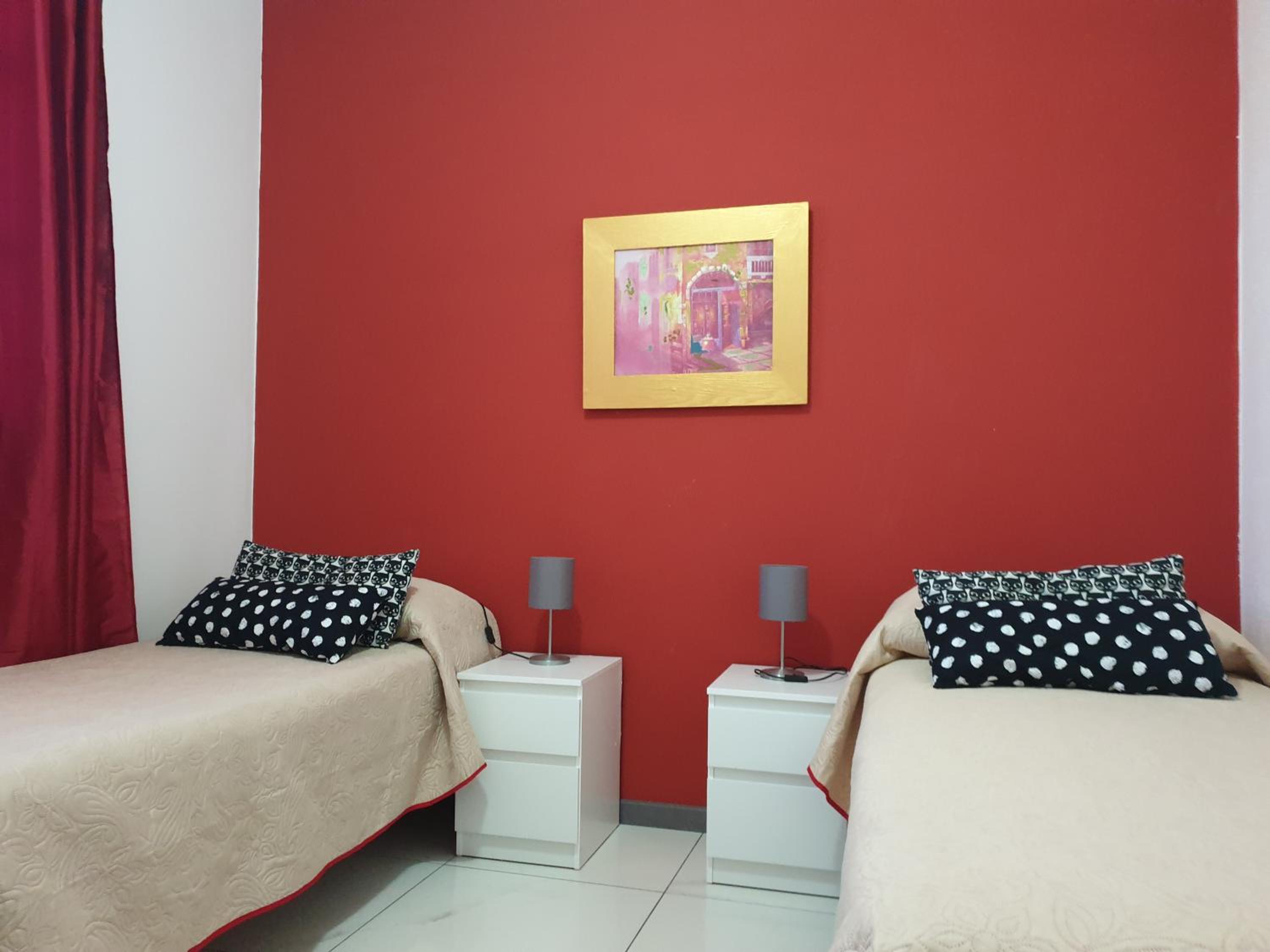 Twin Room with Private Bathroom