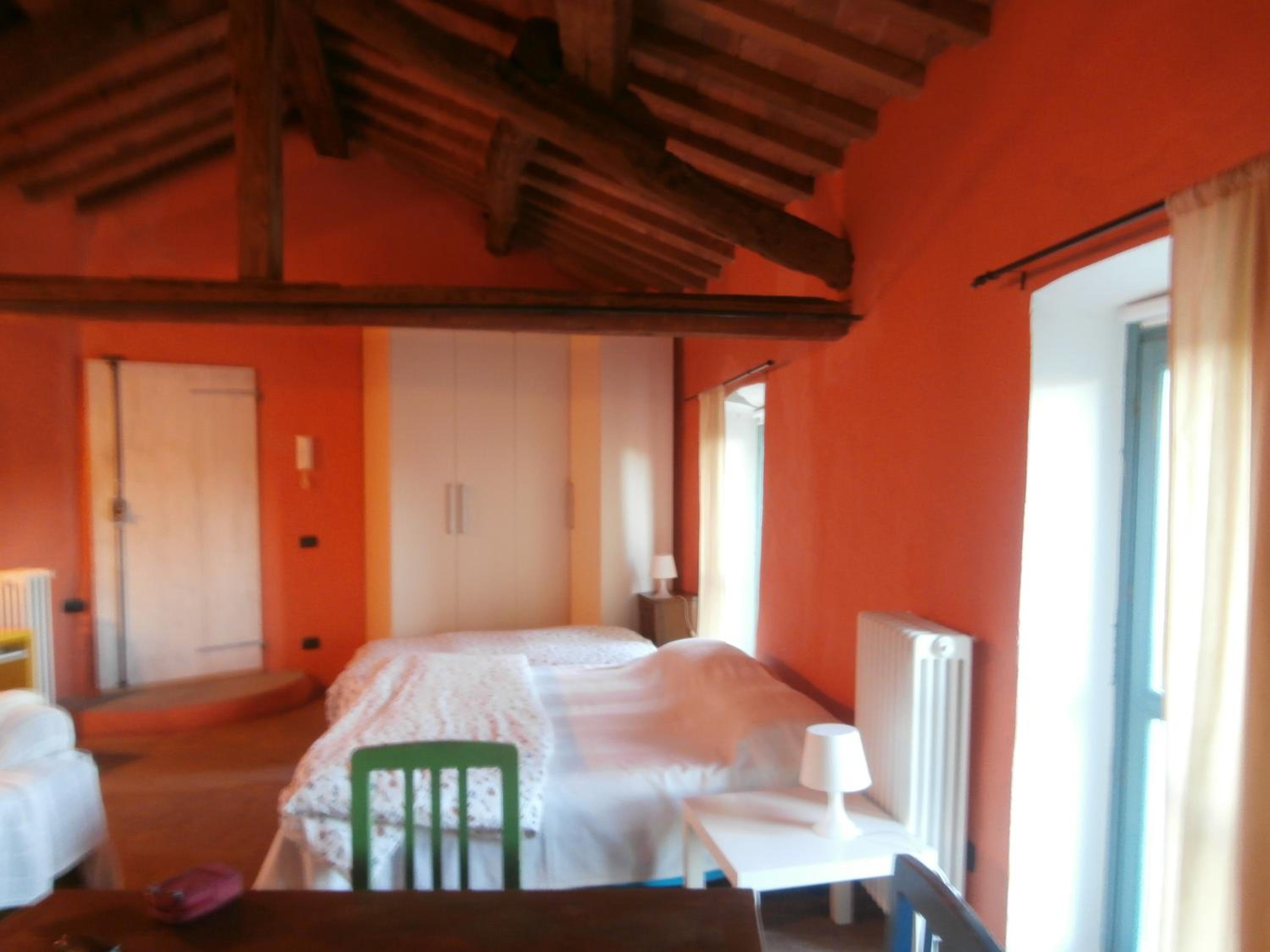Large Double Room - Photo 1