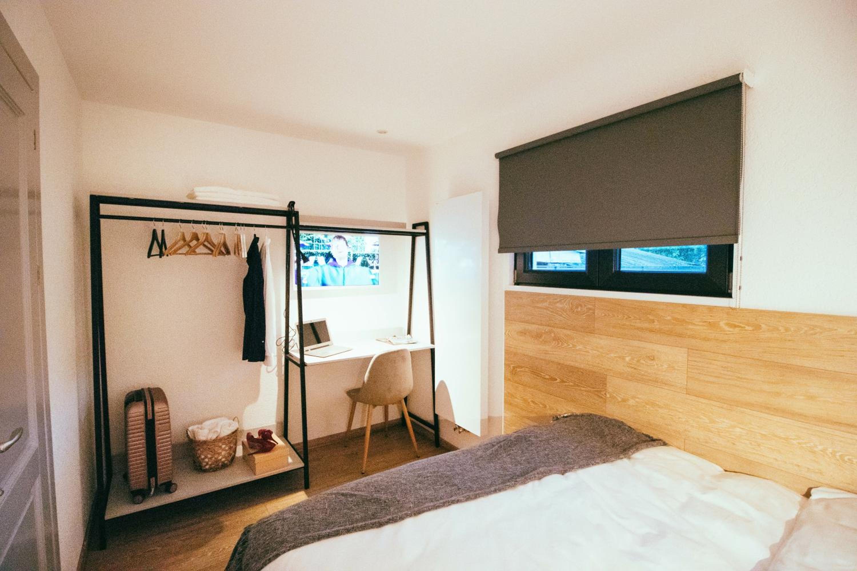 One-Bedroom Bungalow - Photo 9