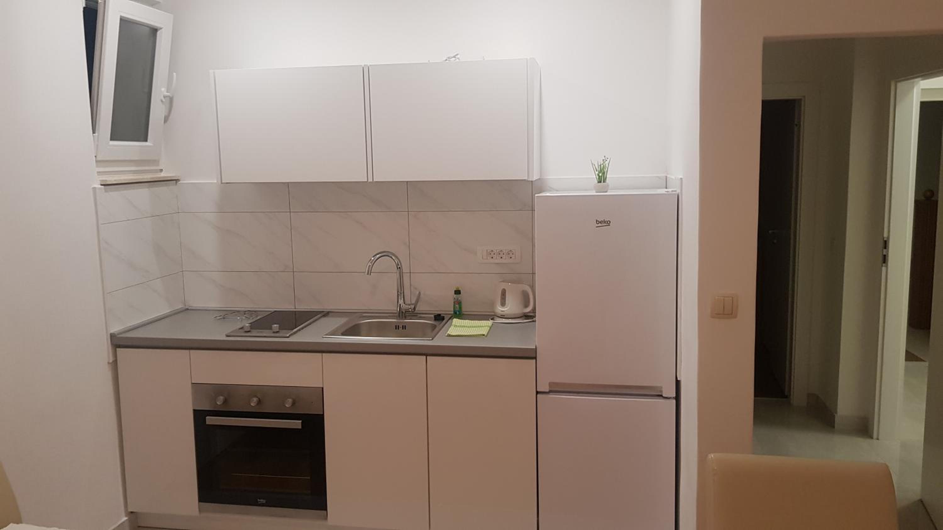 Apartment photo 2