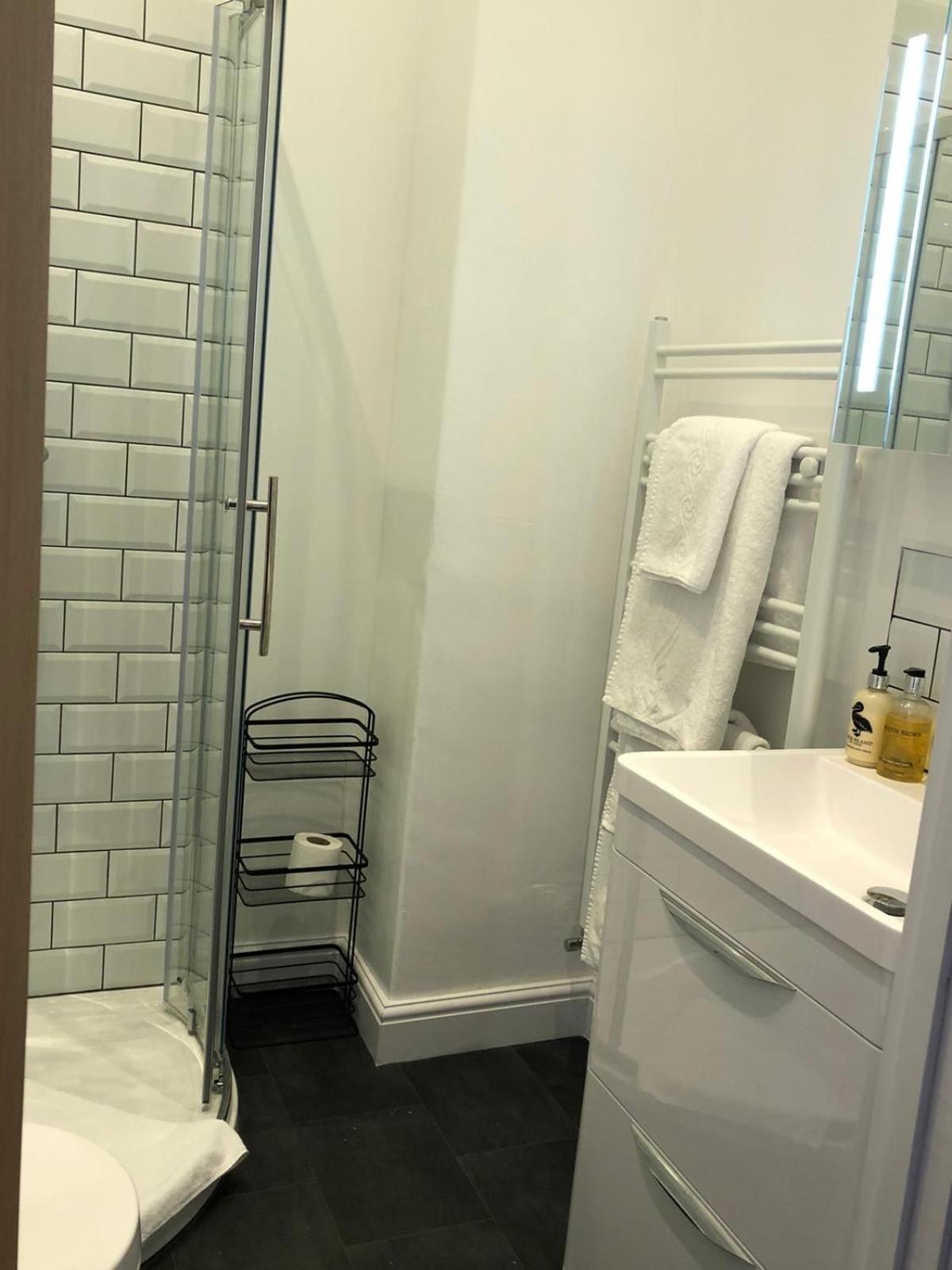 Superior Double or Twin Room - Photo 5