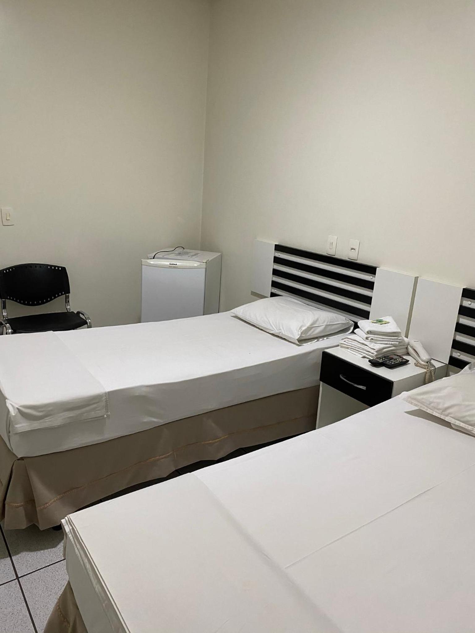 Oft Neve's Hotel — Standard Twin Room