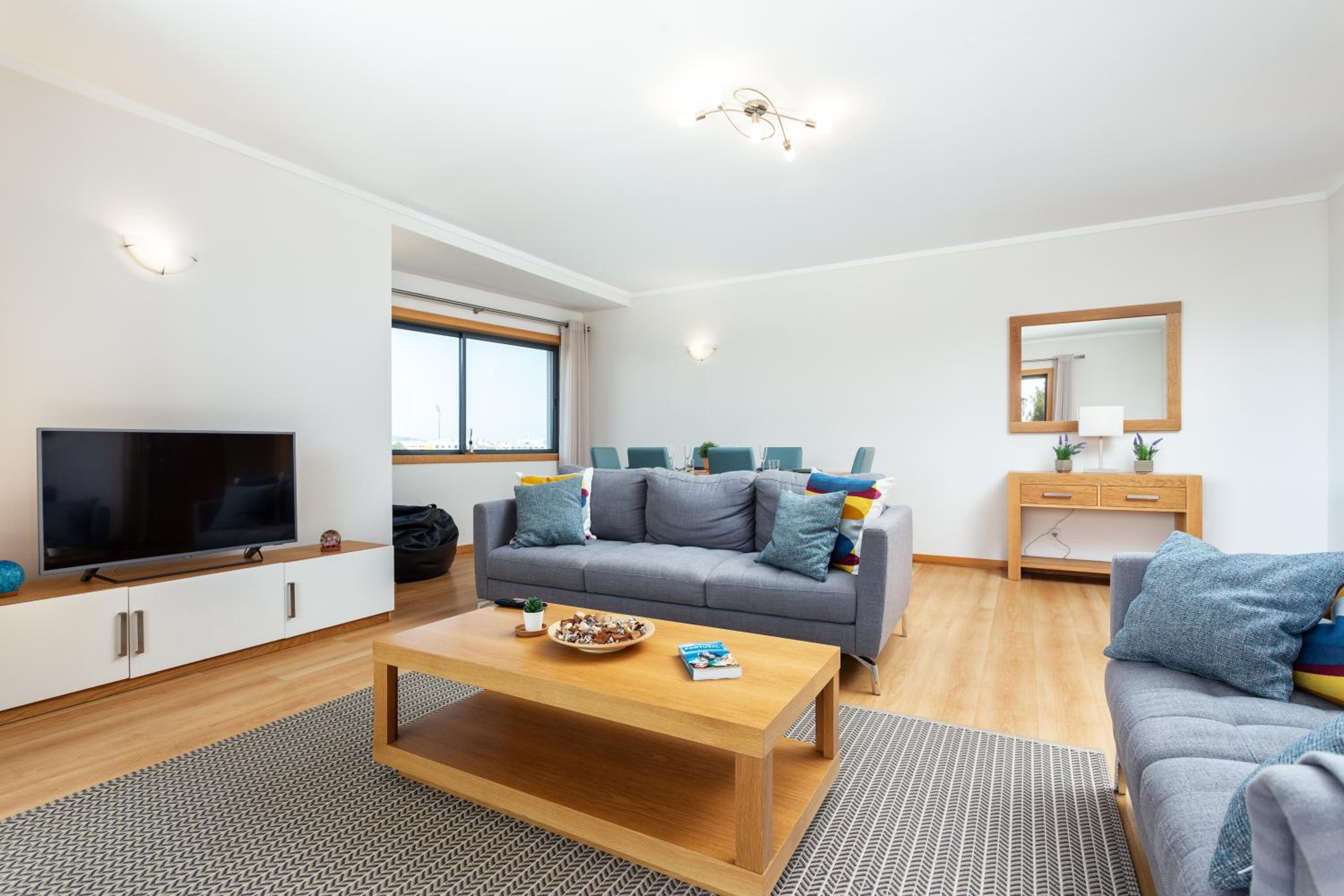 Three-Bedroom Apartment photo 1