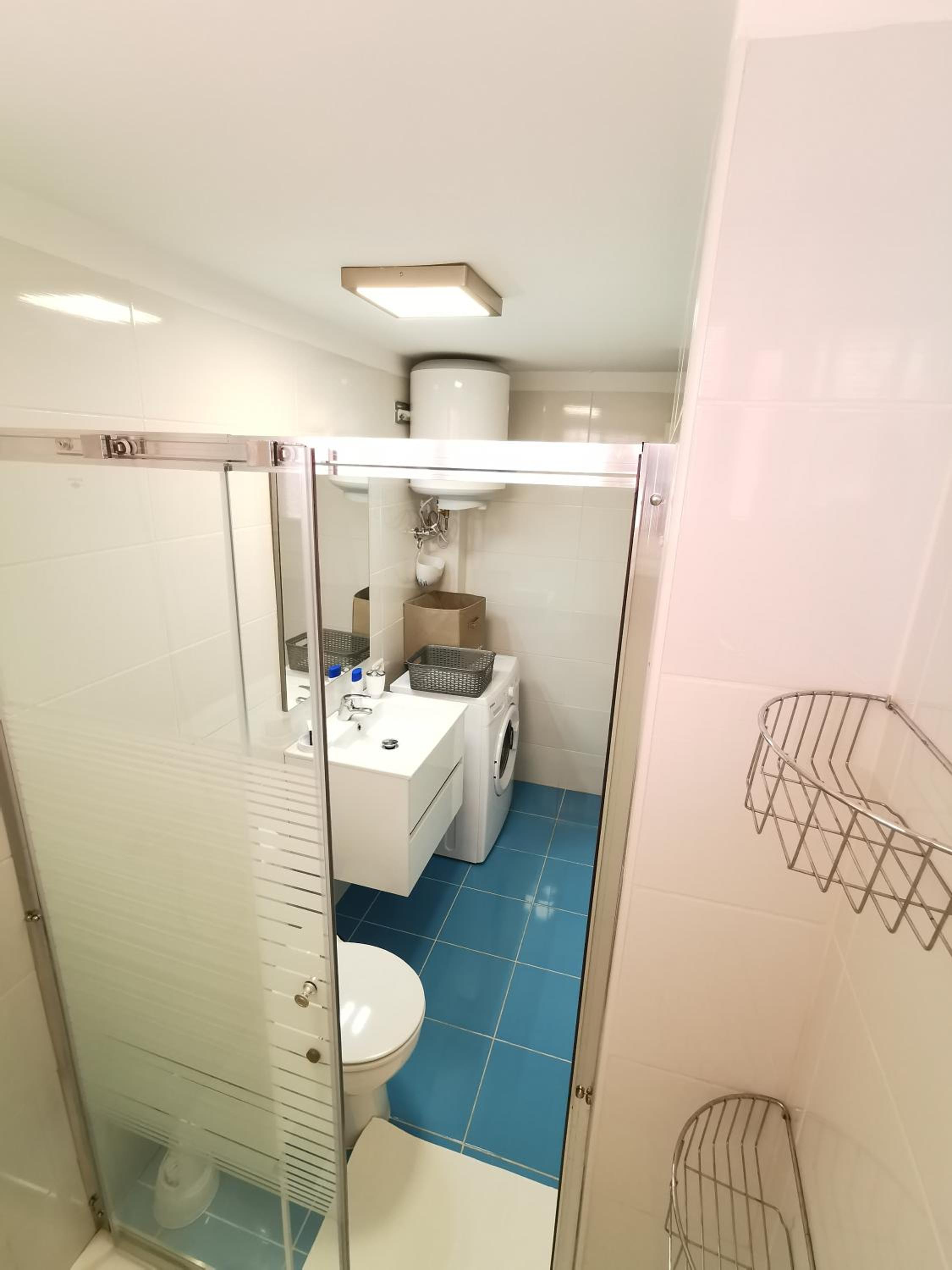 One-Bedroom Apartment - Photo 36