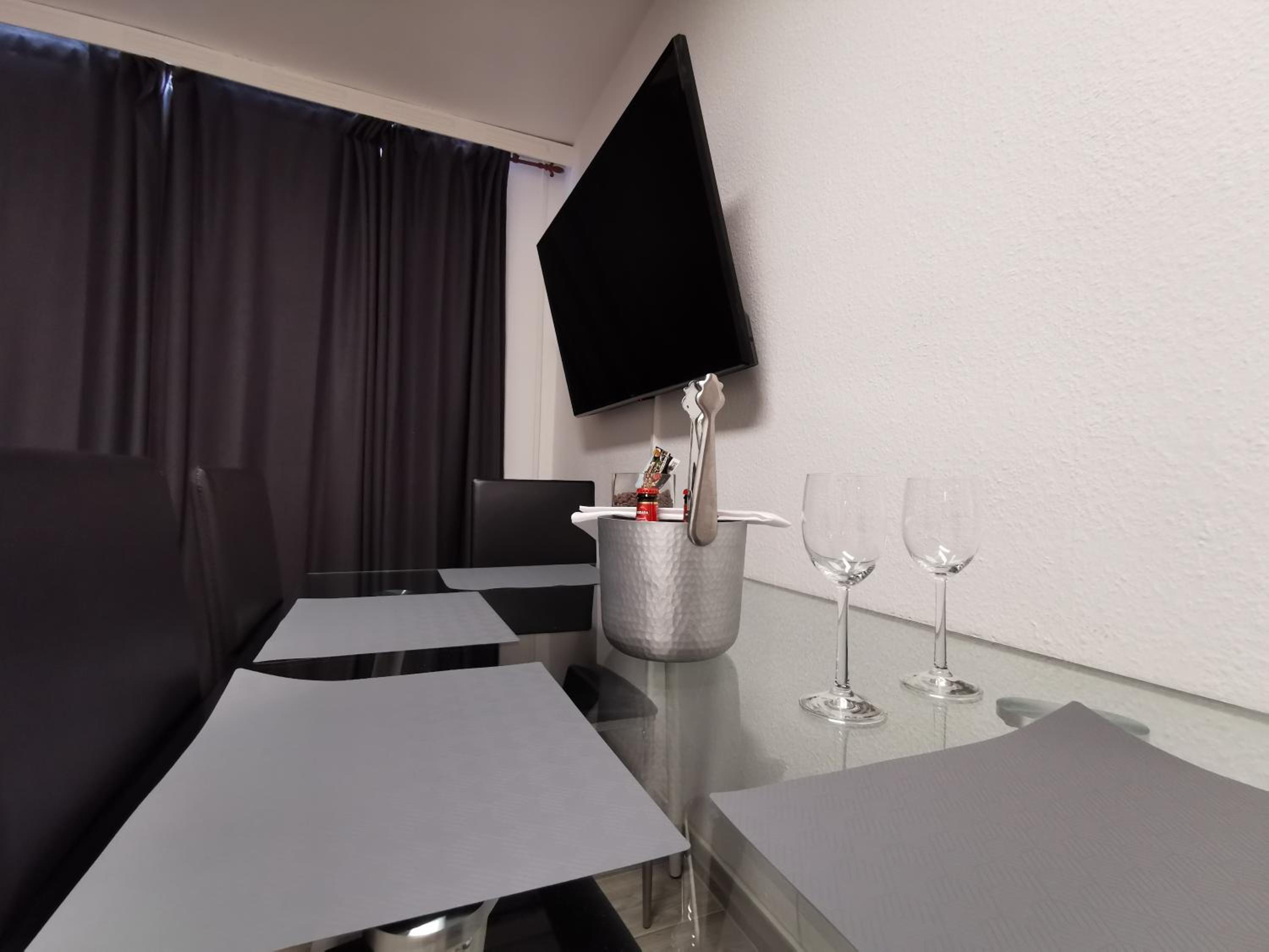 One-Bedroom Apartment - Photo 30