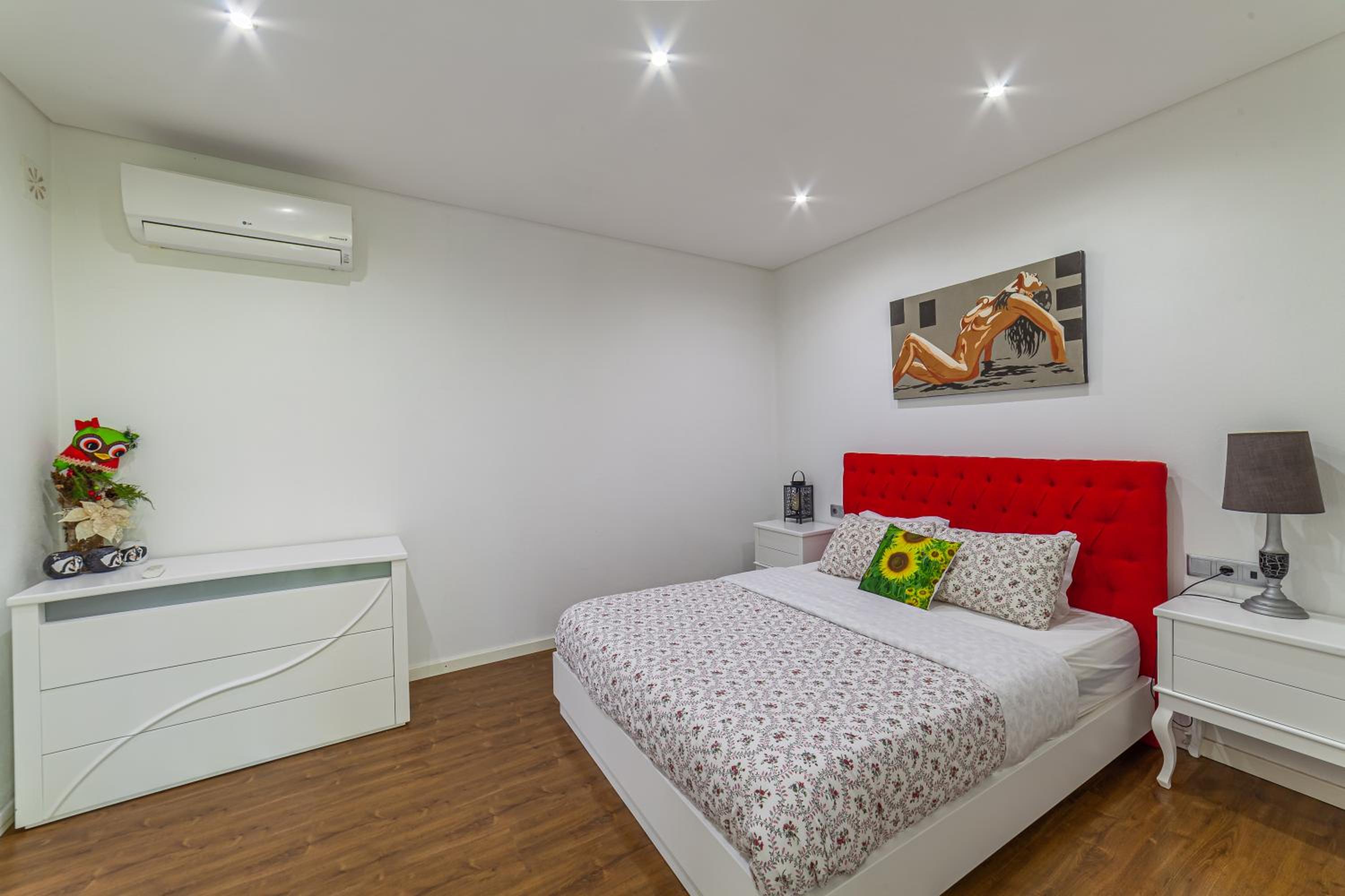 Two-Bedroom House photo 3