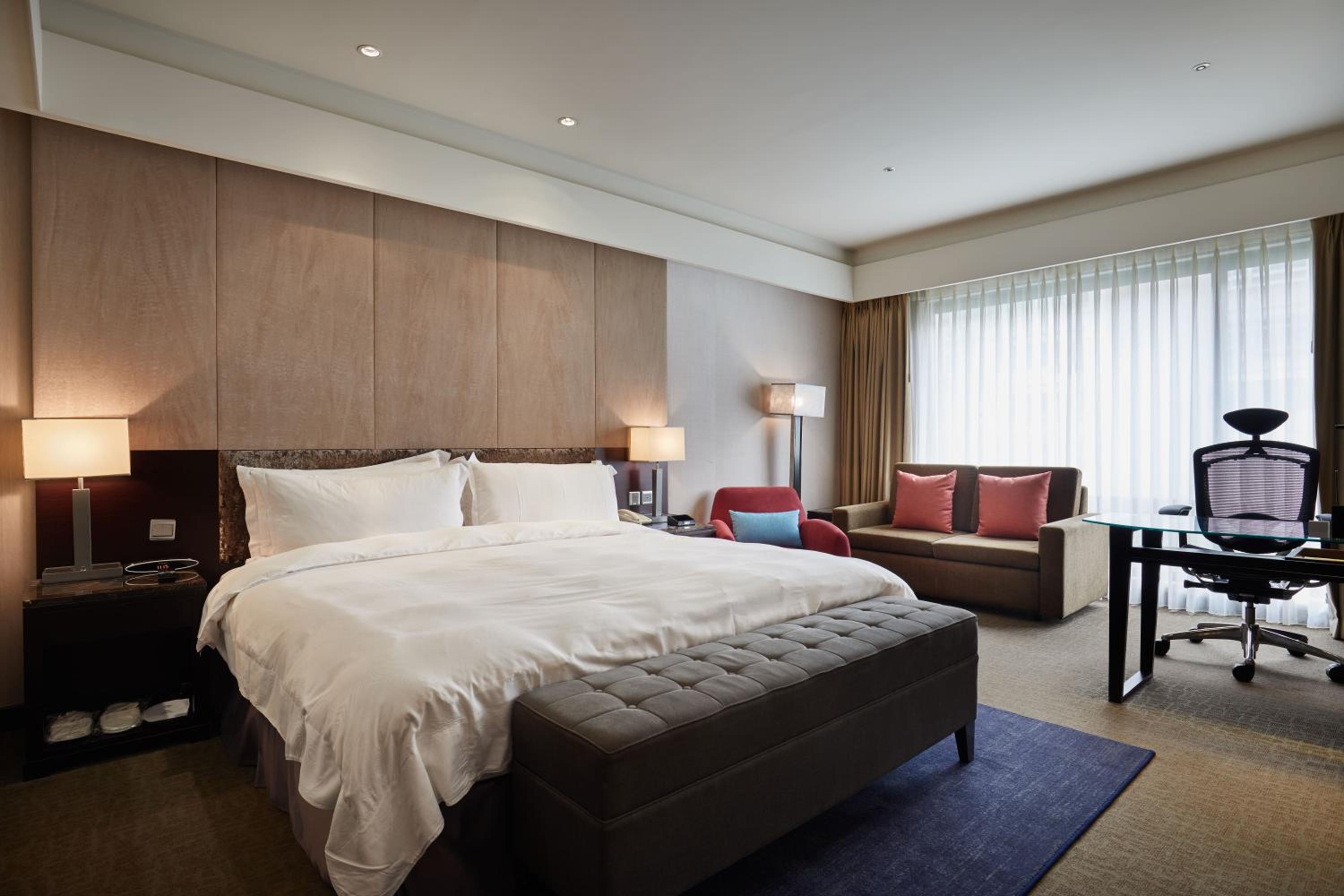 Executive King Room