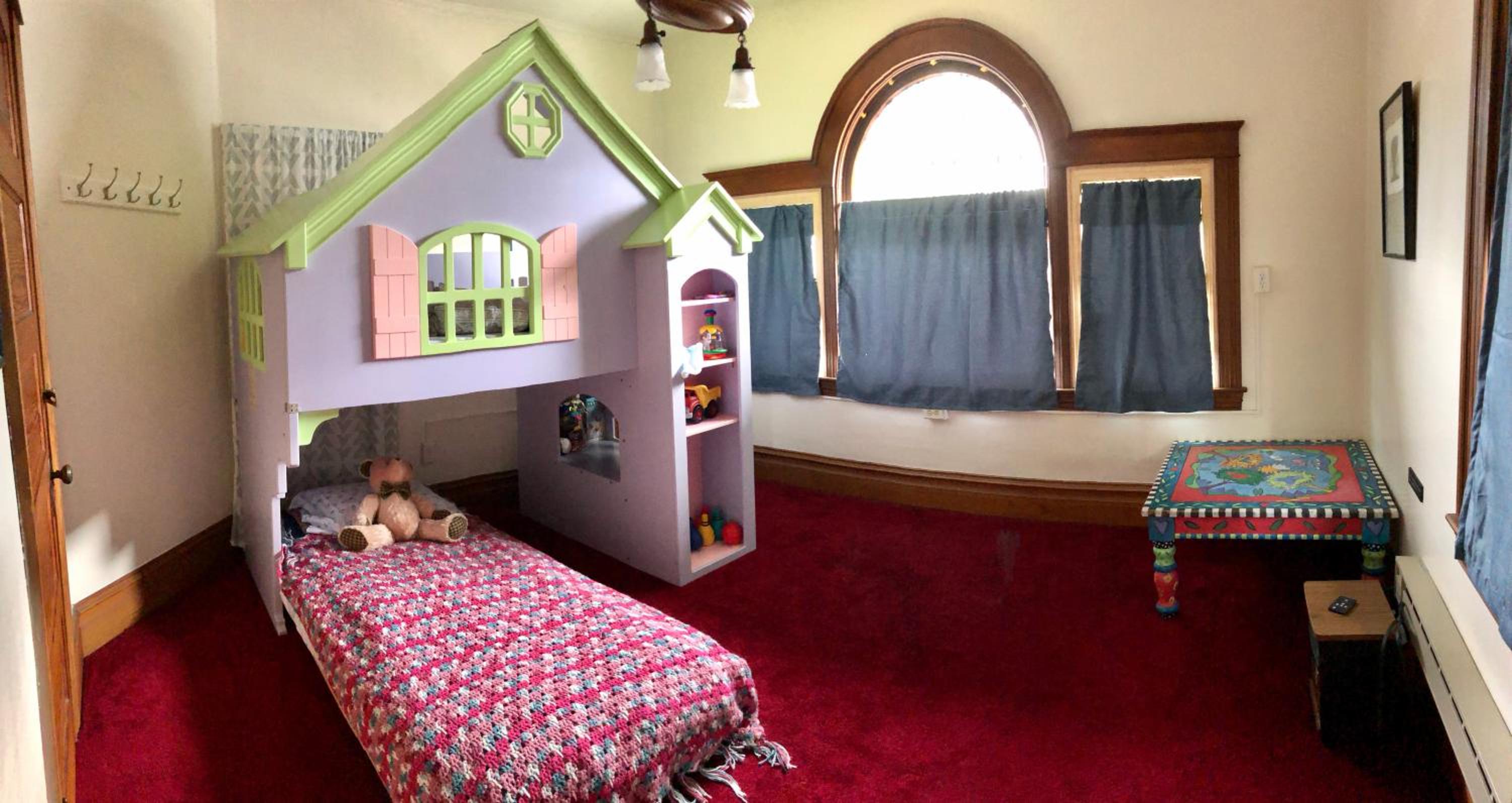 Family Room photo 2