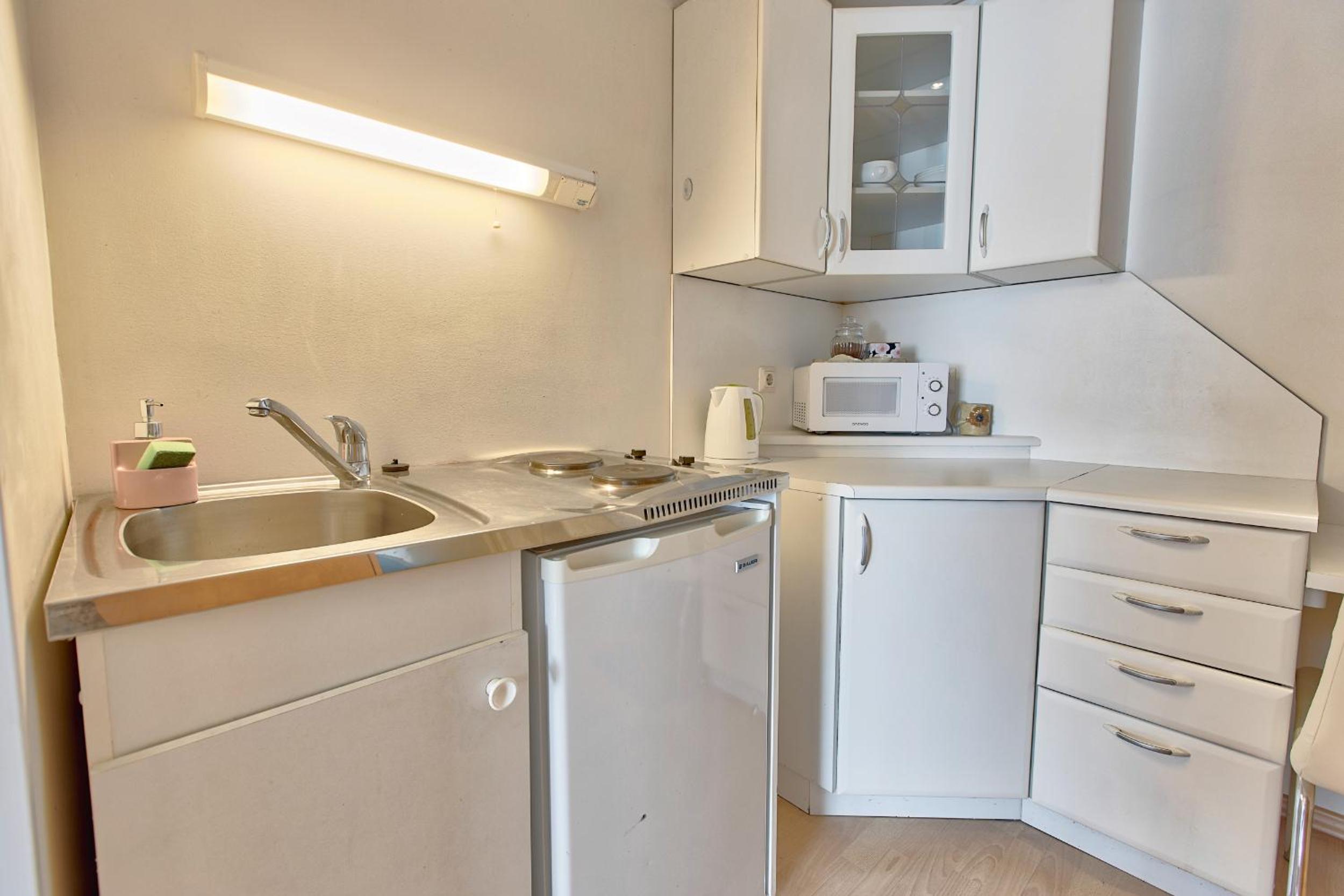 Studio Apartment photo 3