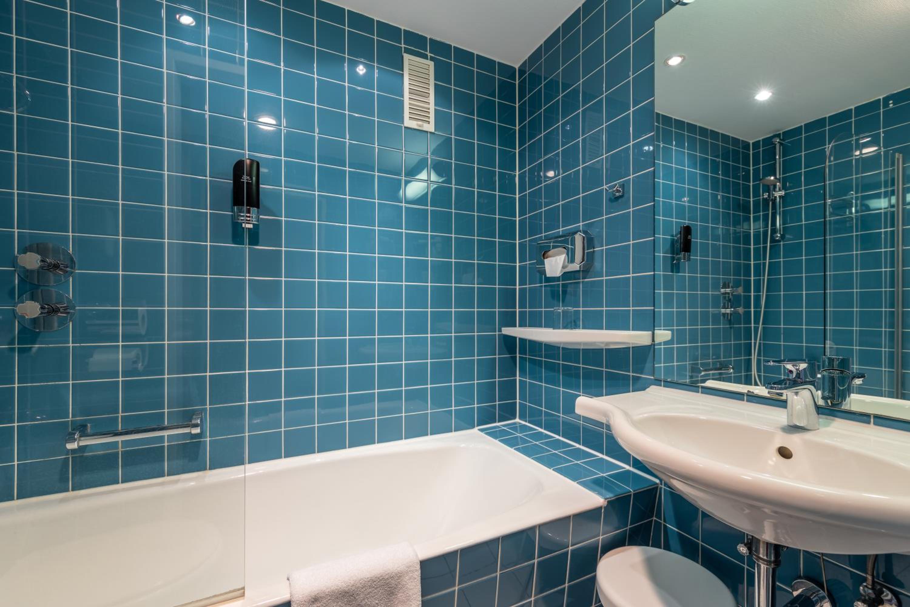 Standard Double Room - Photo 4