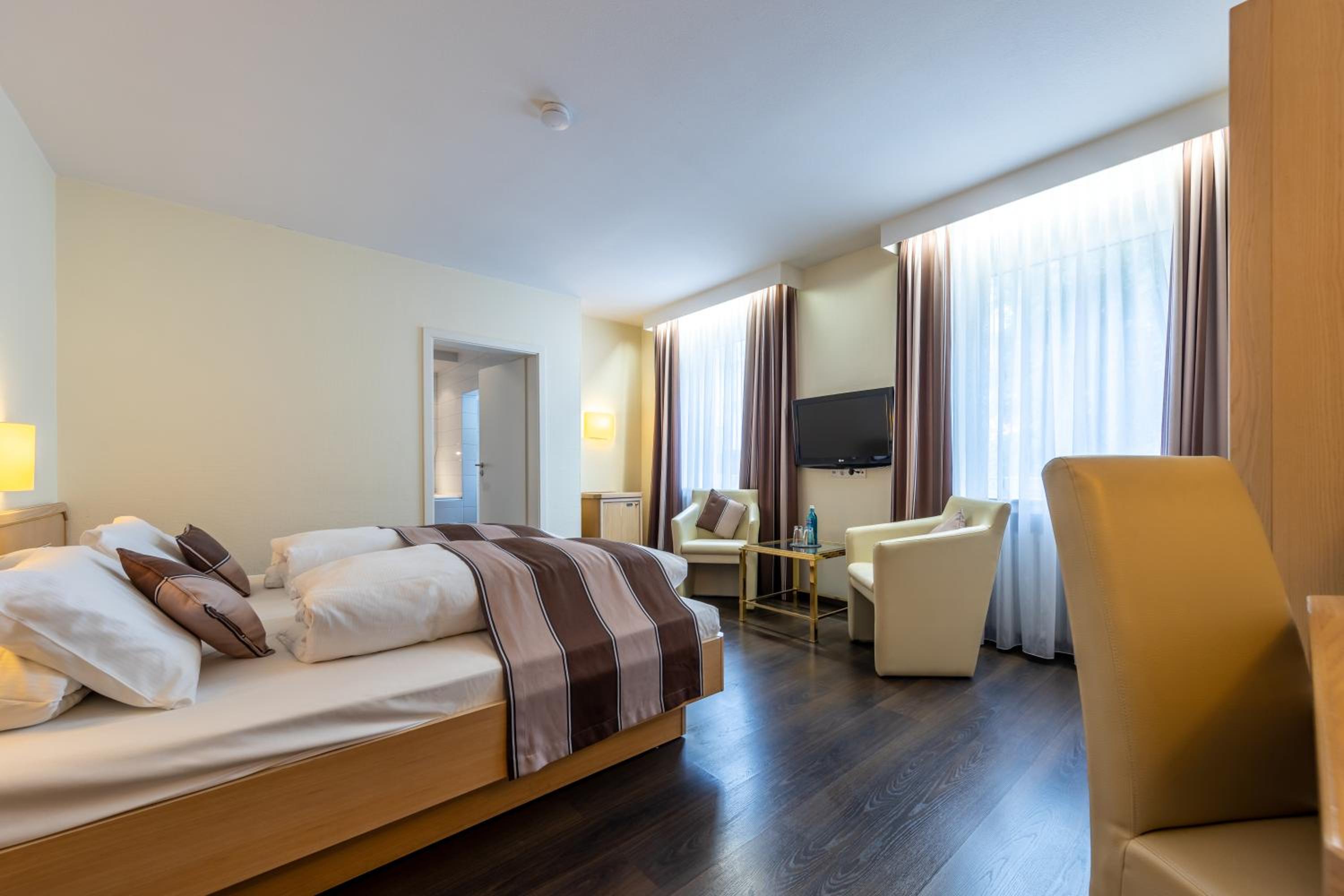Comfort Double Room - Photo 10