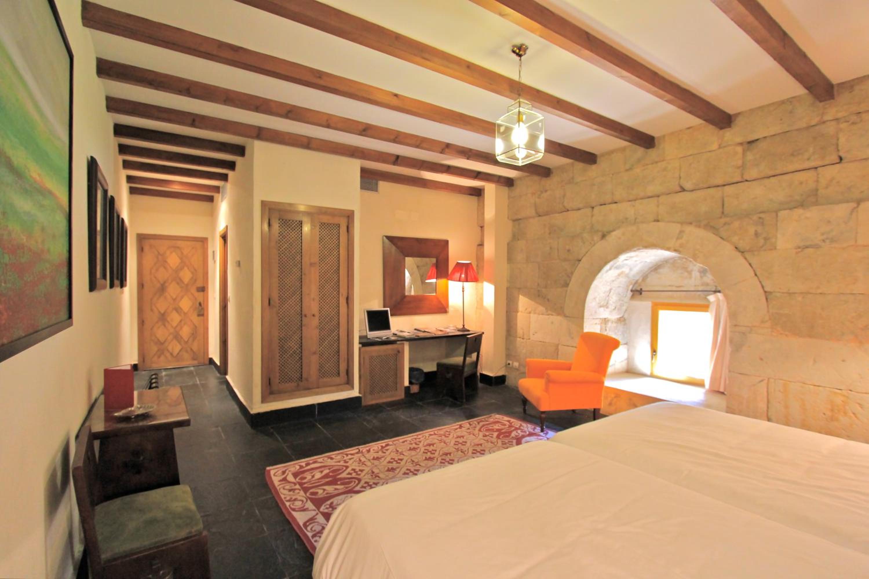 Standard Double or Twin Room photo 2