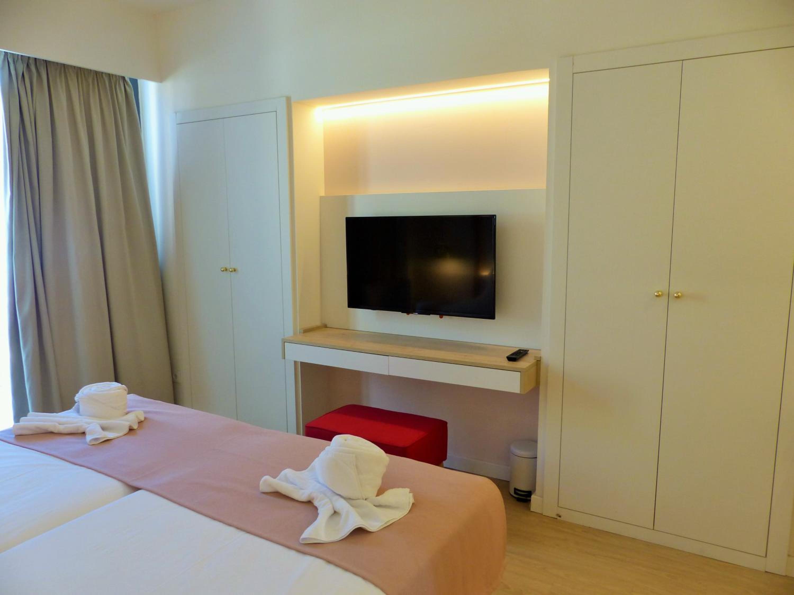 Standard Single Room thumbnail 5