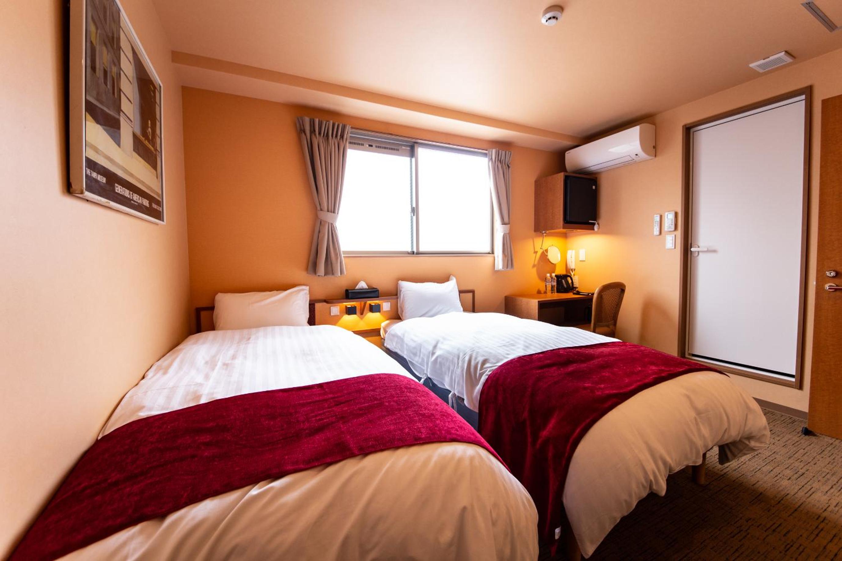 Standard Twin Room - Photo 1