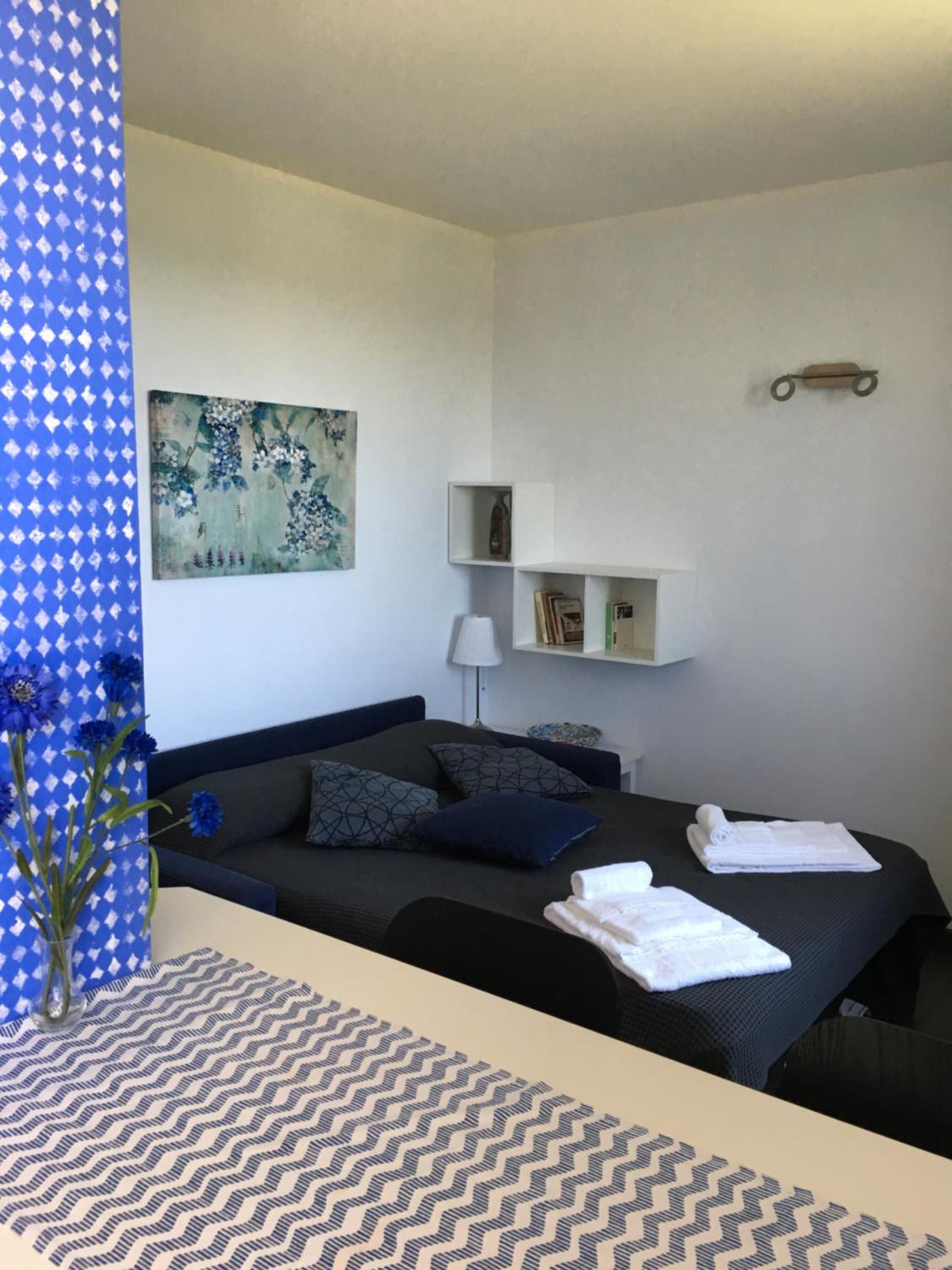 Studio Apartment photo 1