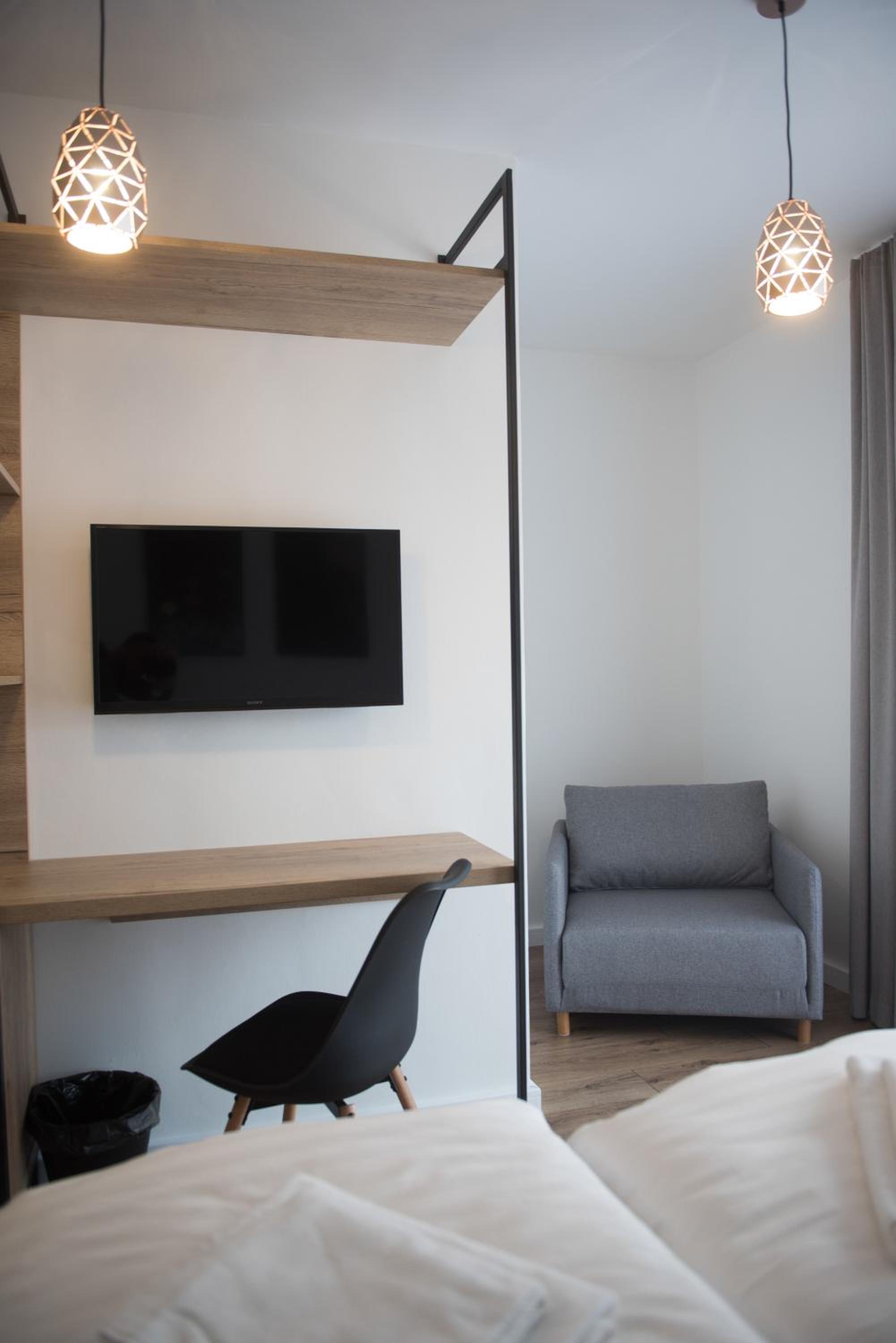 Double Room with Extra Bed - Photo 13