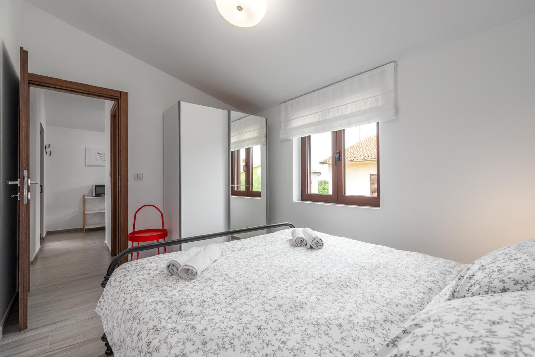 One-Bedroom Apartment with Balcony