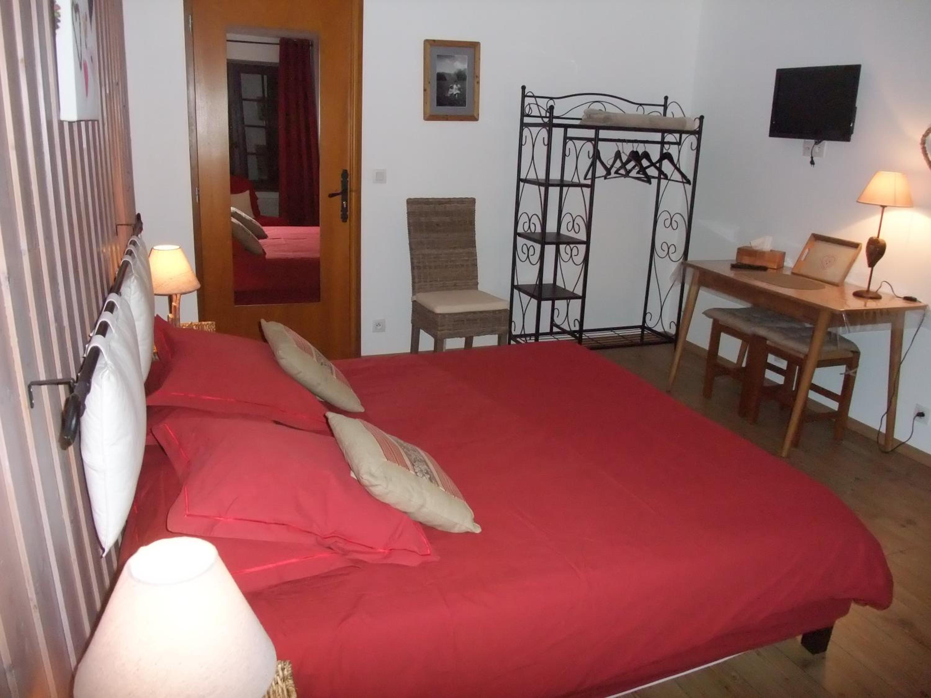 Double or Twin Room - Photo 7