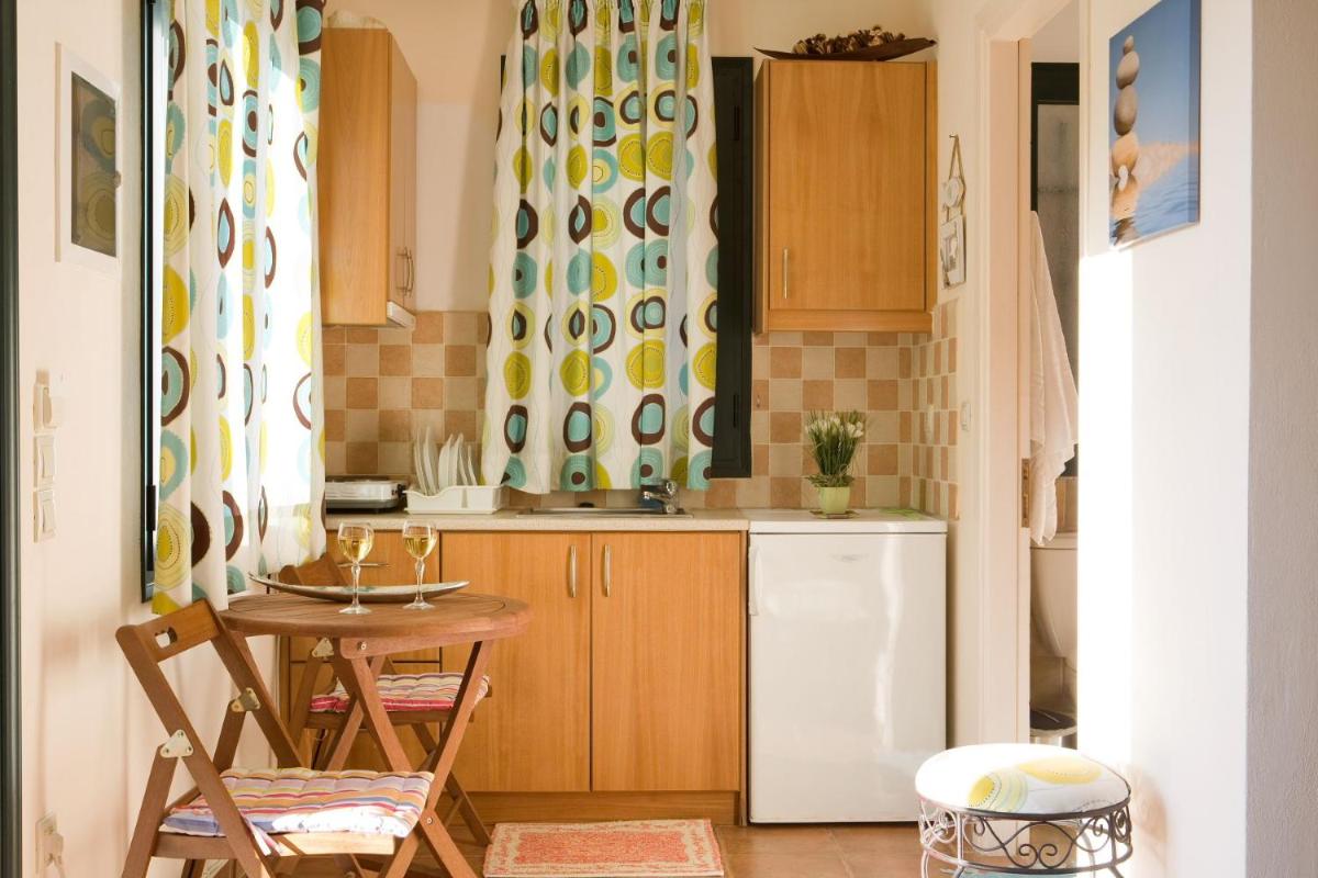 Apartment with Terrace photo 3