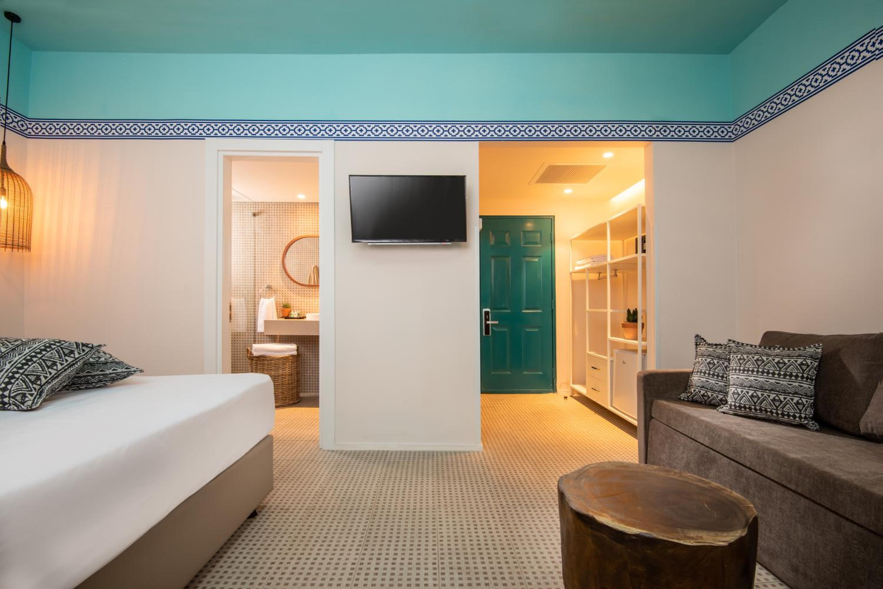 Double Room with Private Pool and Garden