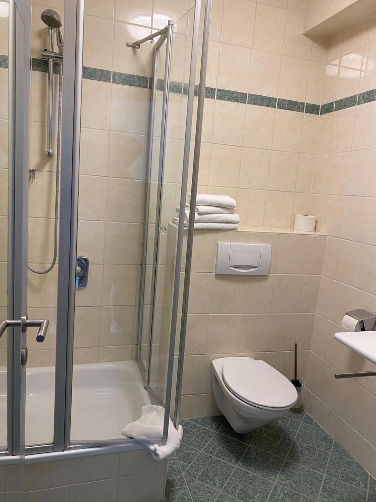 Superior Double Room with Balcony - Photo 8