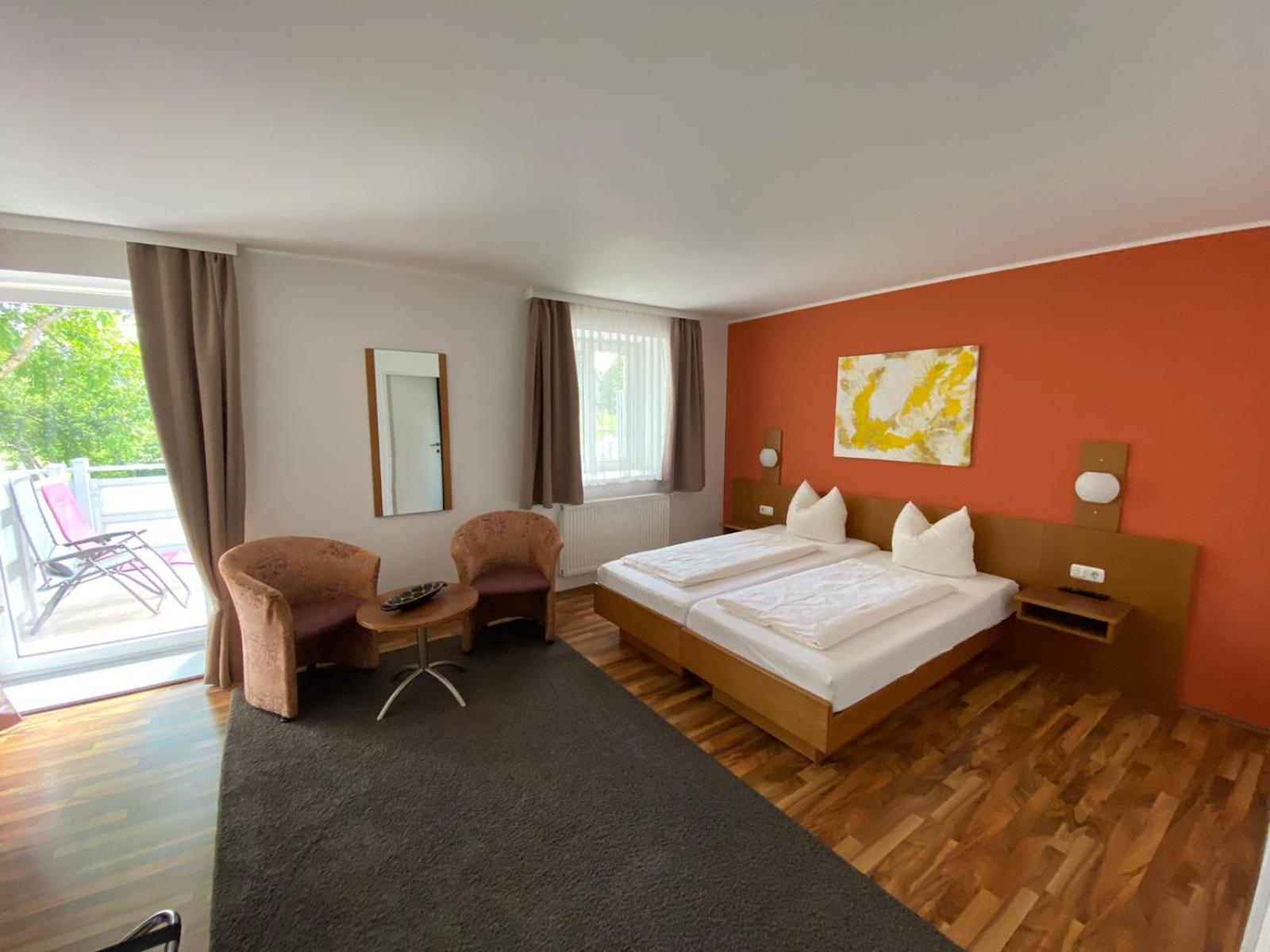Superior Double Room with Balcony - Photo 10
