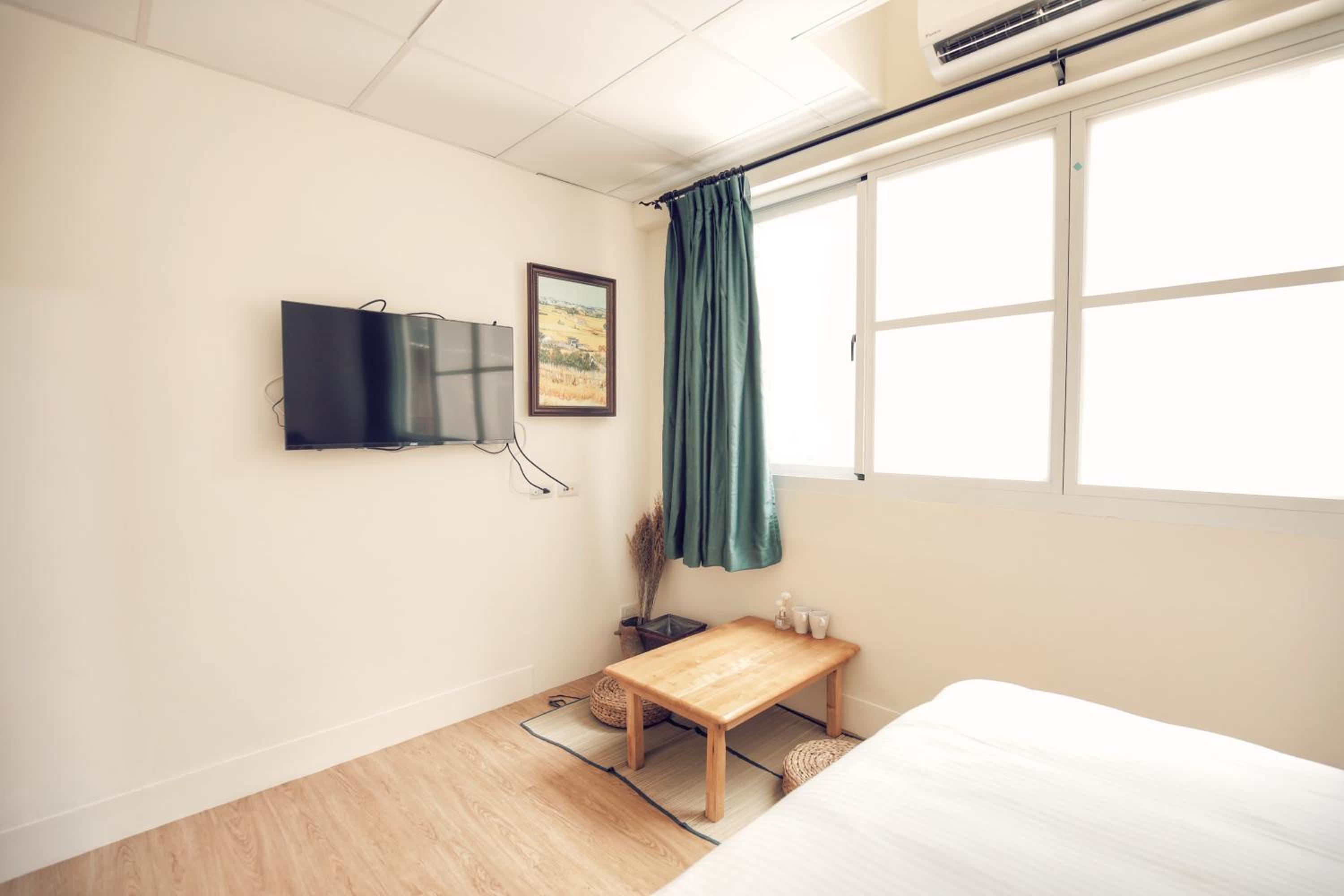 Deluxe Double Room with Bath photo 3