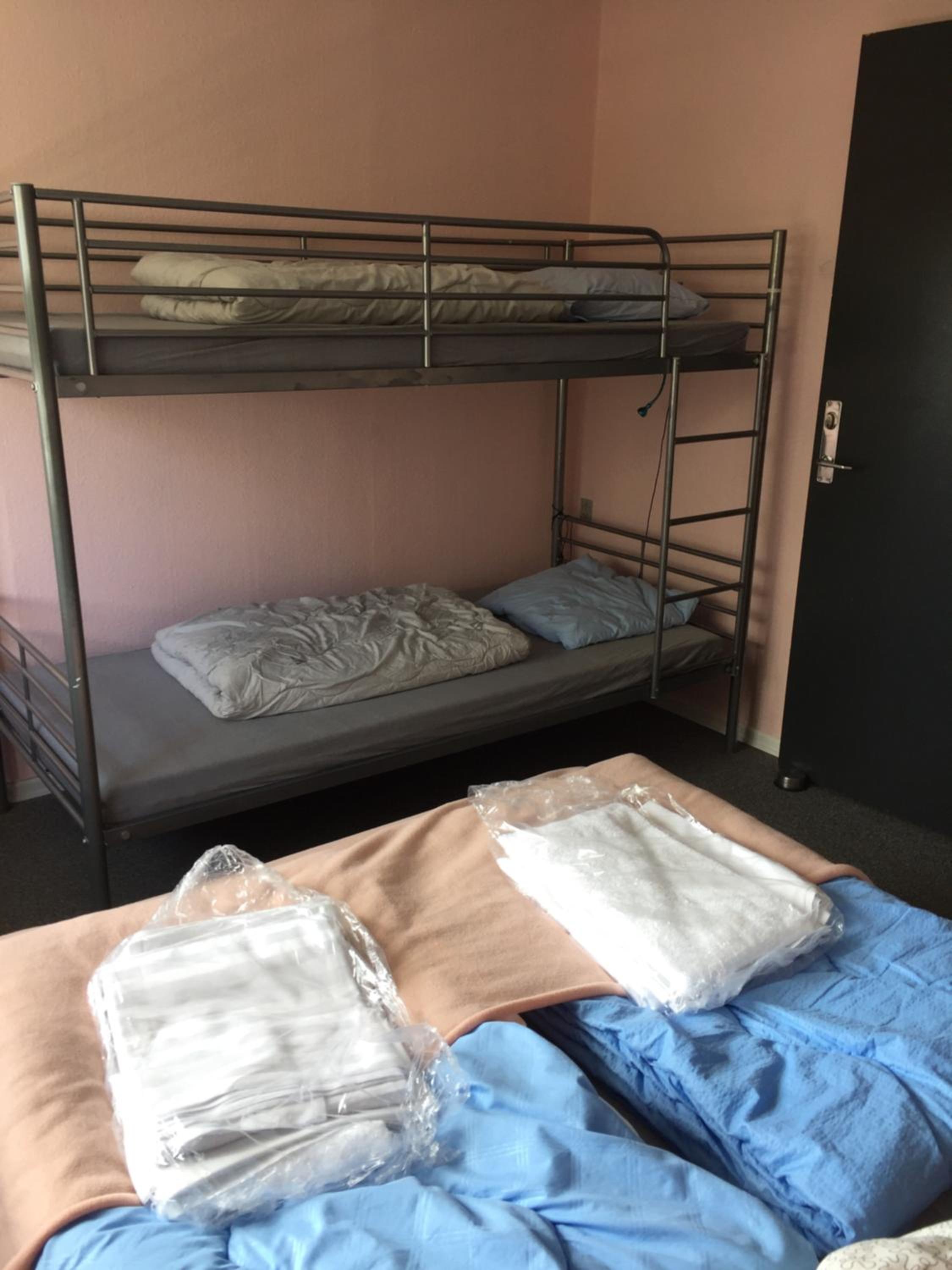 Double Room with Shared Bathroom photo 1
