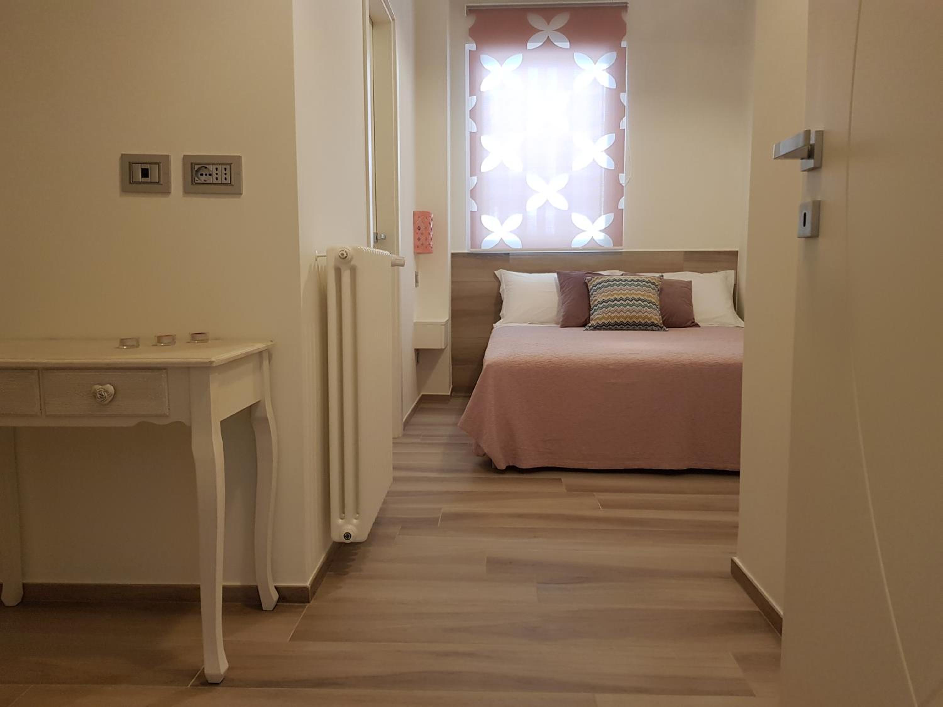 Budget Double Room photo 2