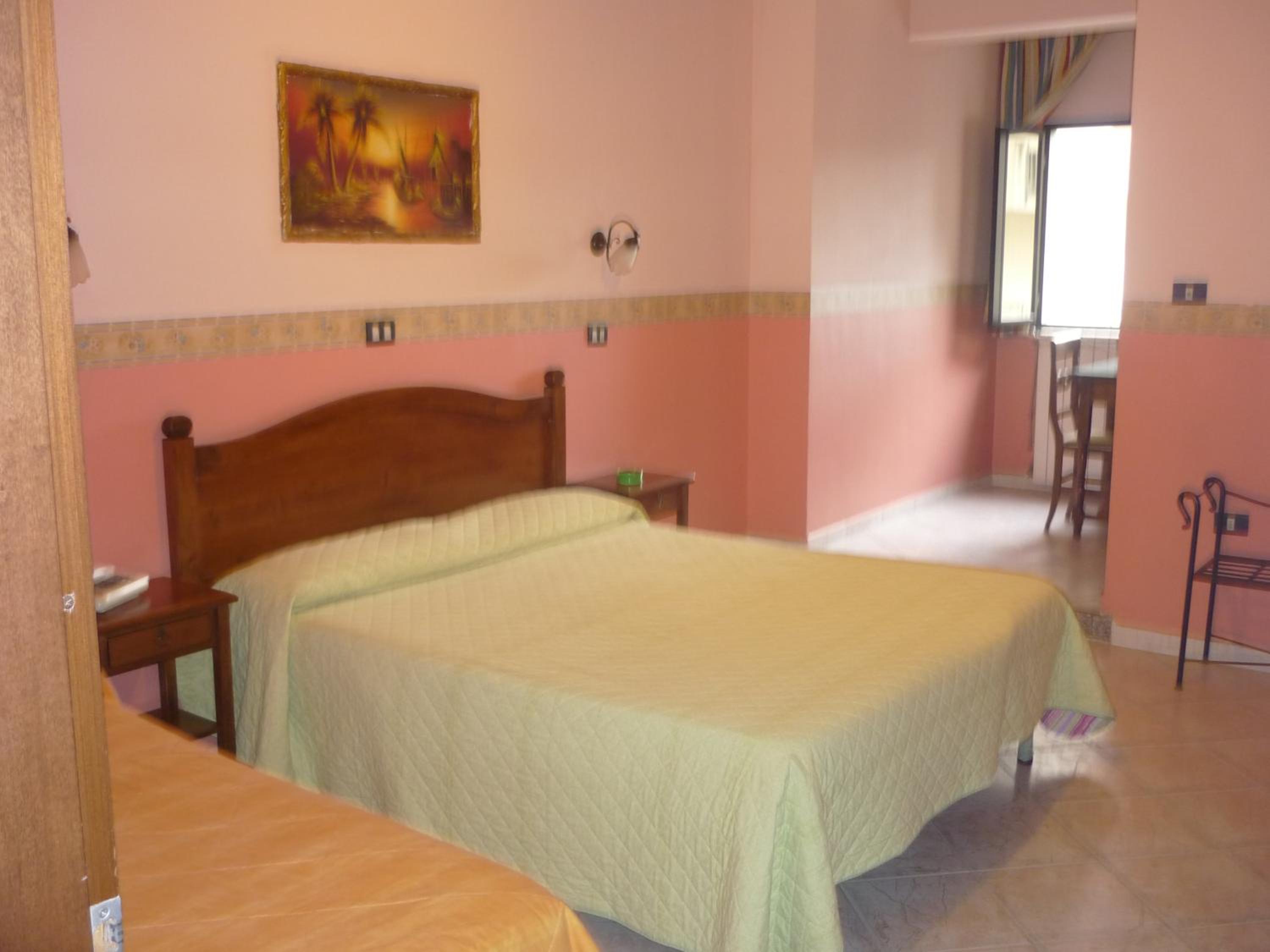 Triple Room - Photo 5