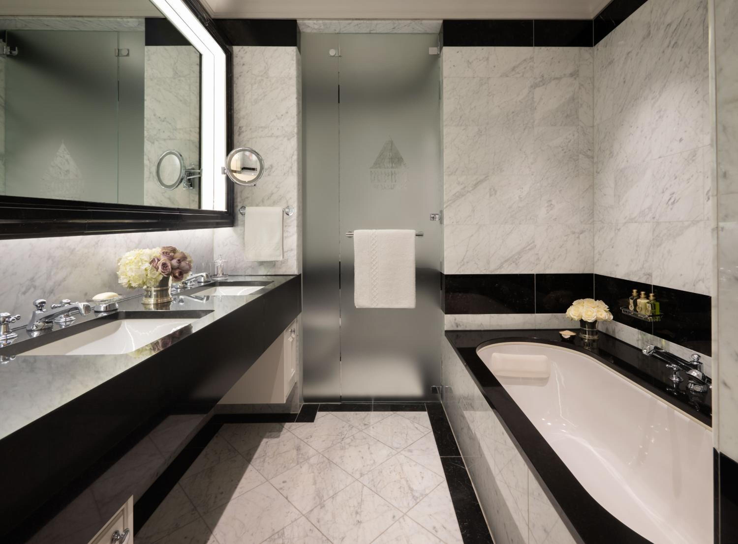 Signature Double Room lake view with balcony