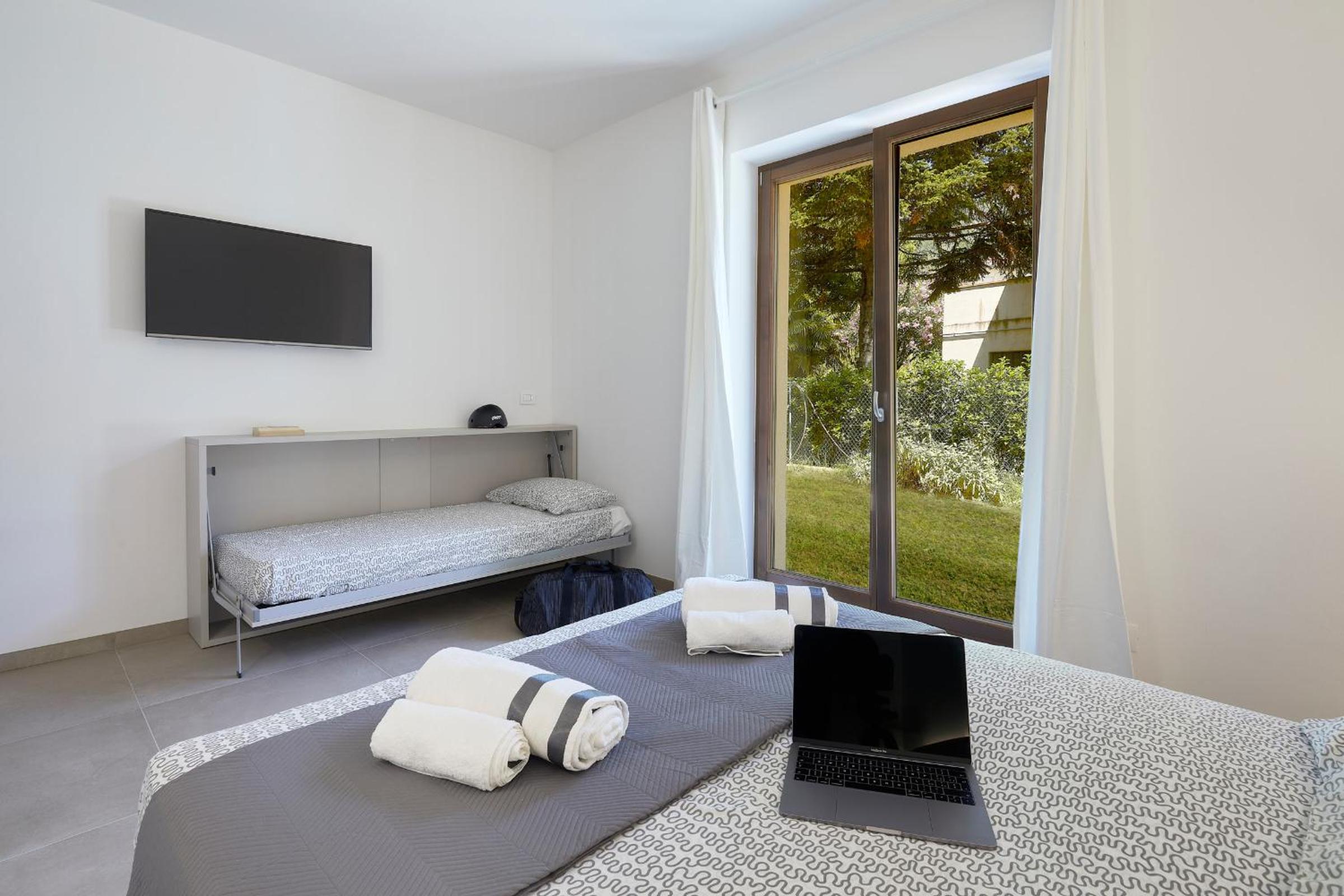 Comfort Triple Room with Shower photo 3