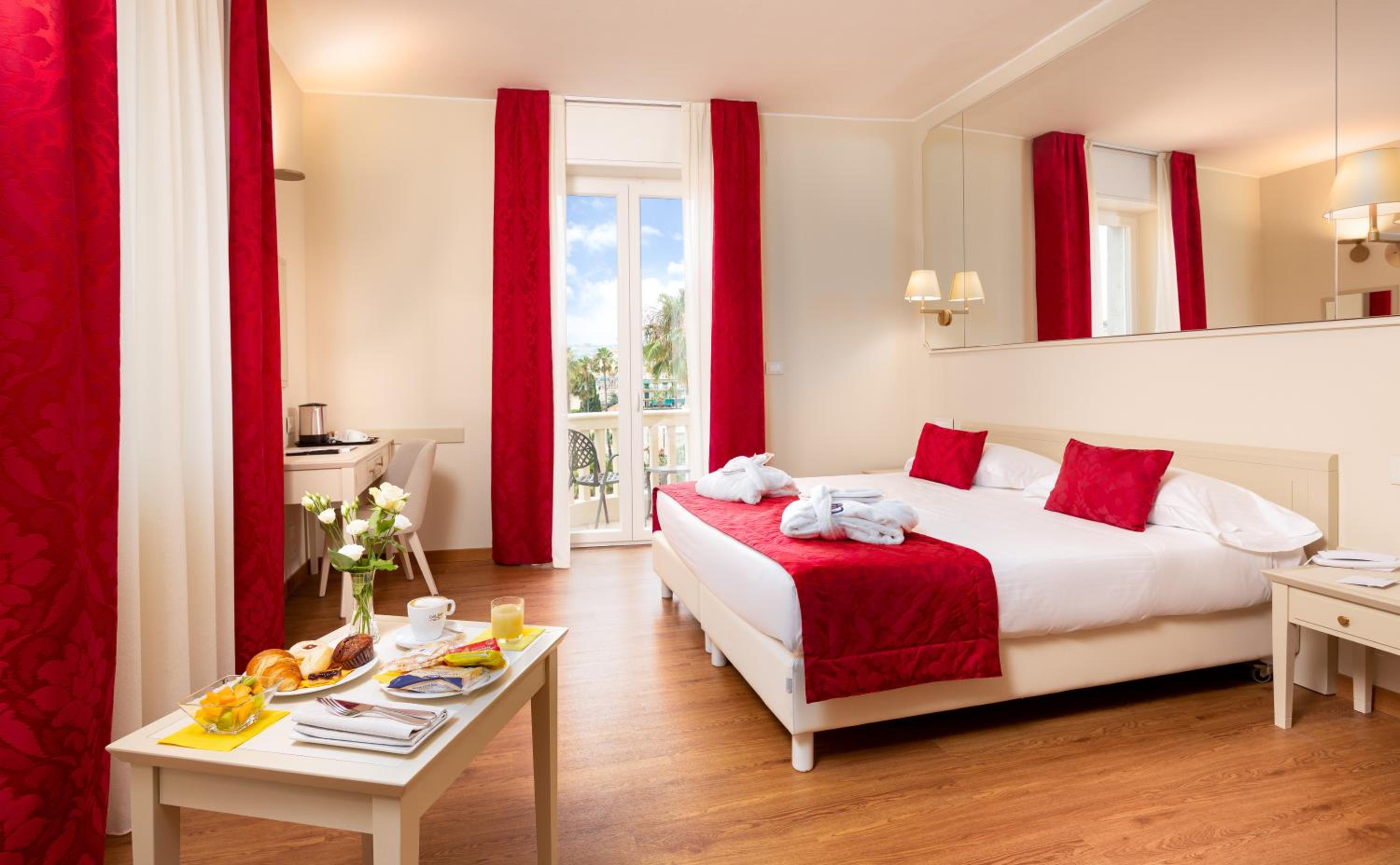 Junior King Suite - Photo 1