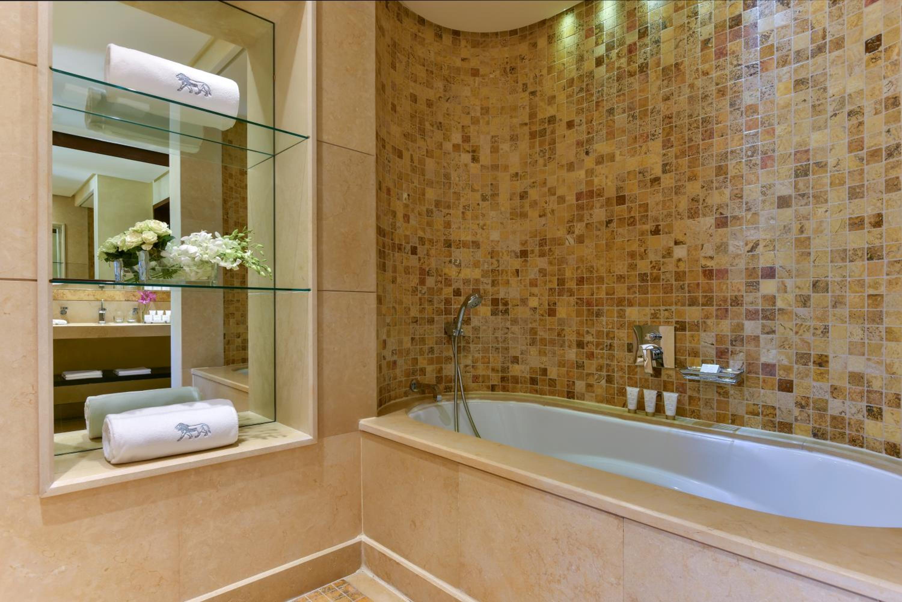 Ishtar Terrace Room thumbnail 6