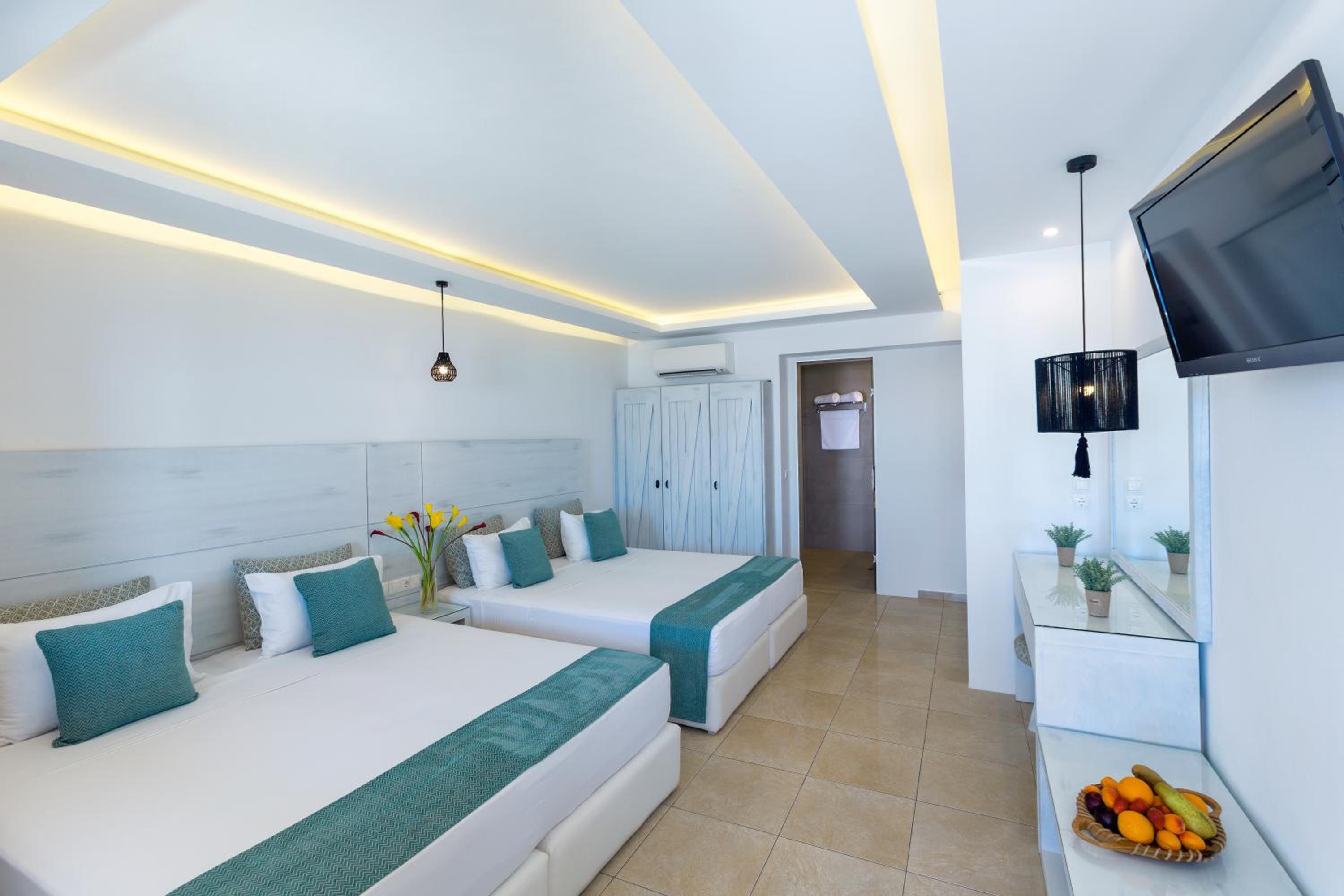 Large Studio with Sea View (4 Adults) photo 2