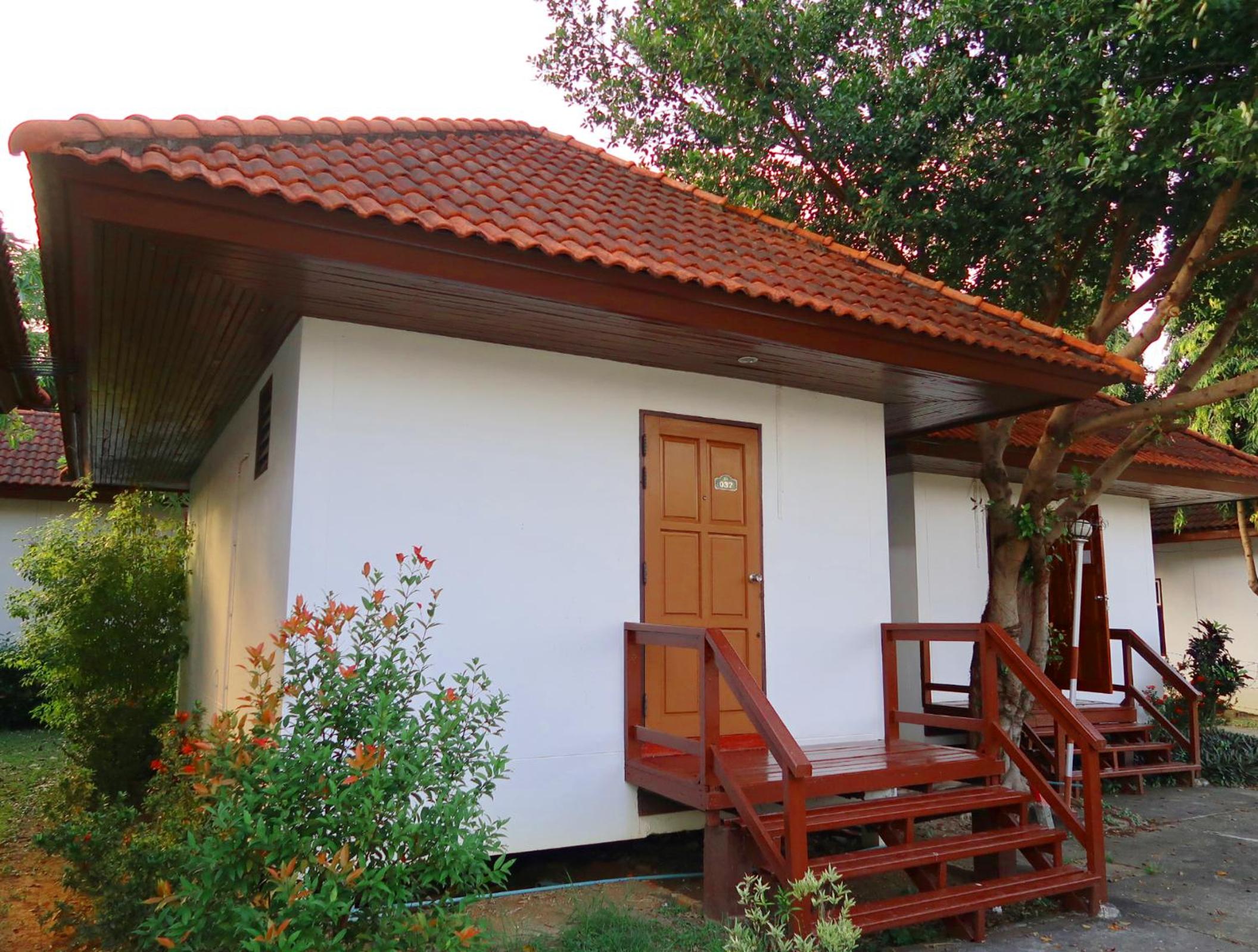 One-Bedroom Cottage - Photo 6