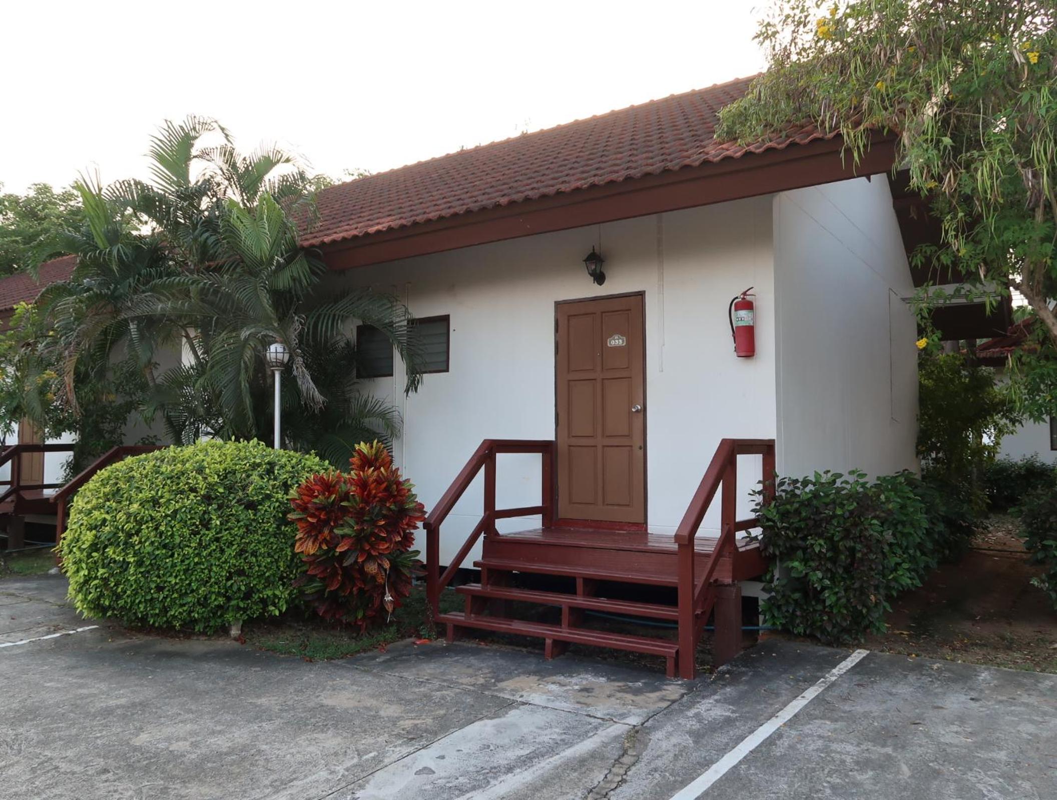 One-Bedroom Cottage - Photo 2