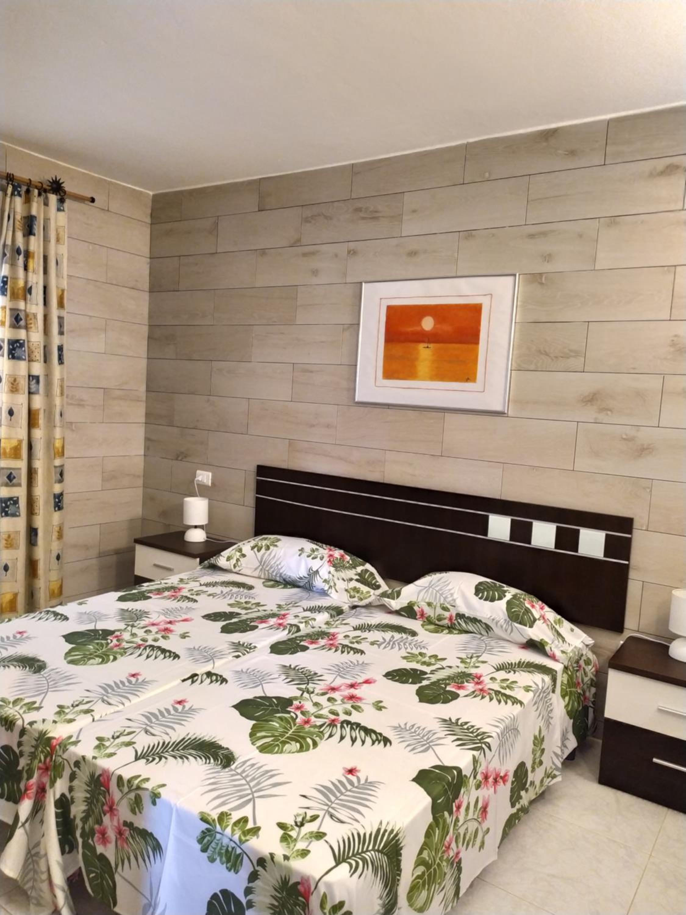 One-Bedroom Apartment - Photo 1