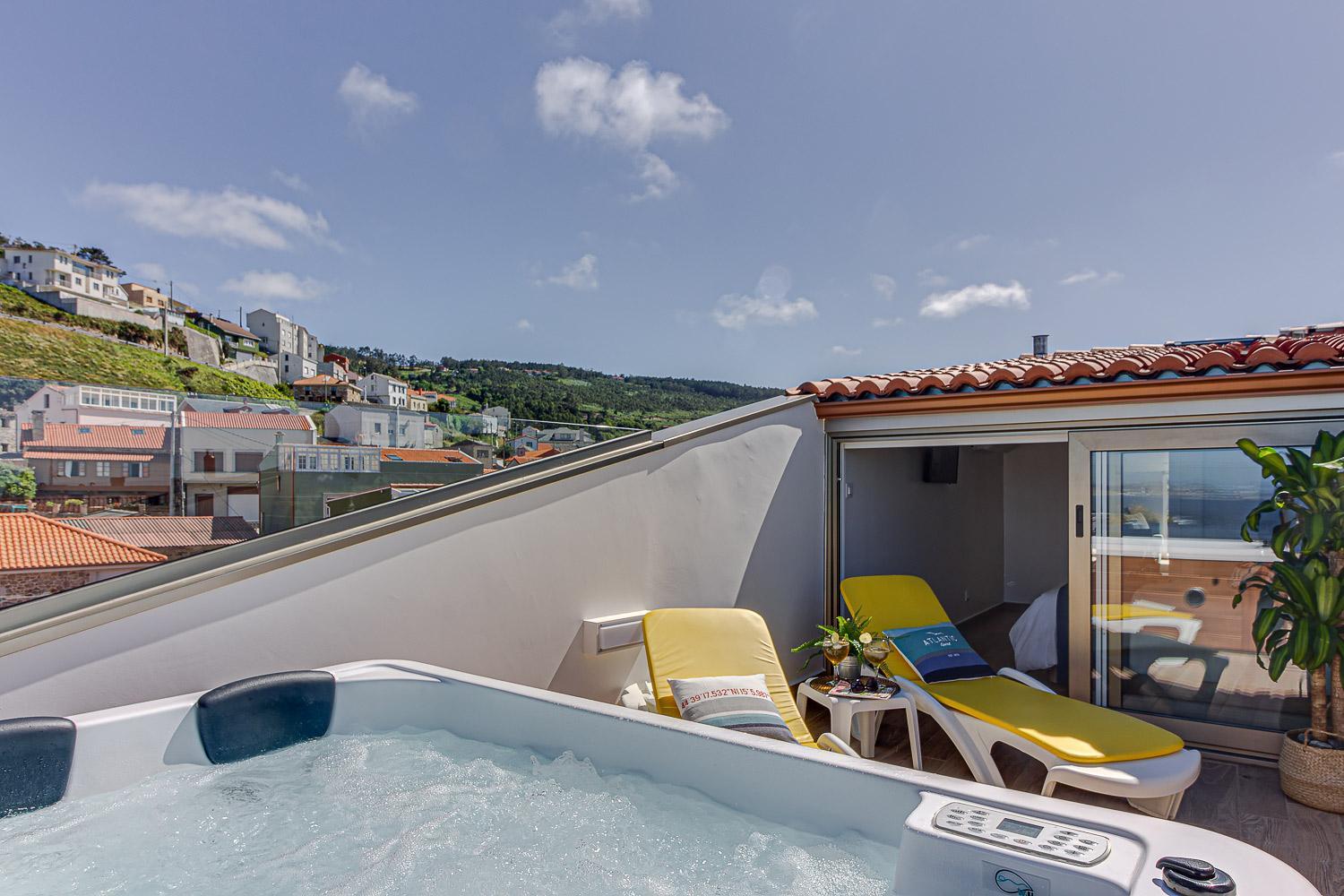 Apartment with Jacuzzi photo 3