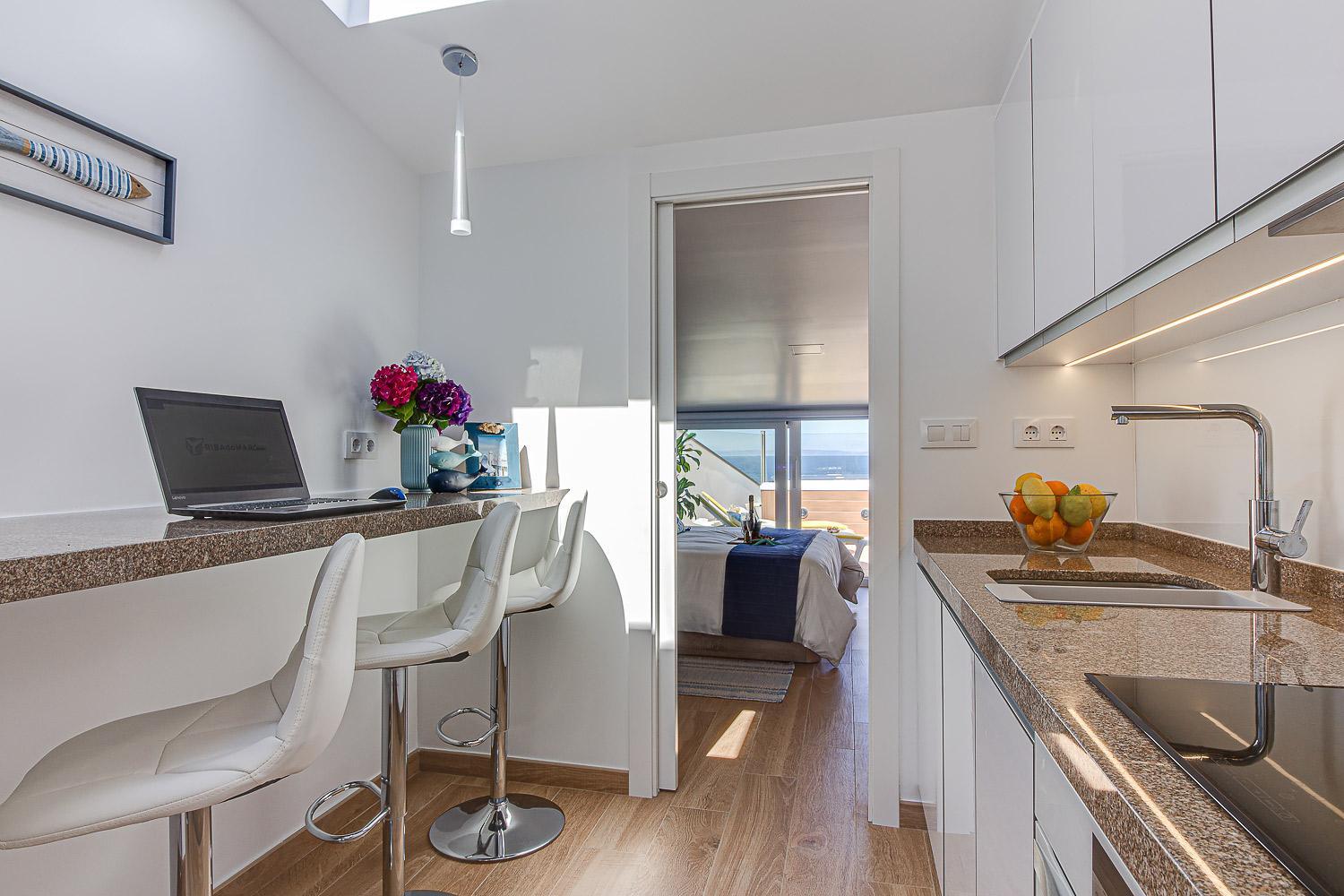 Apartment with Jacuzzi photo 2