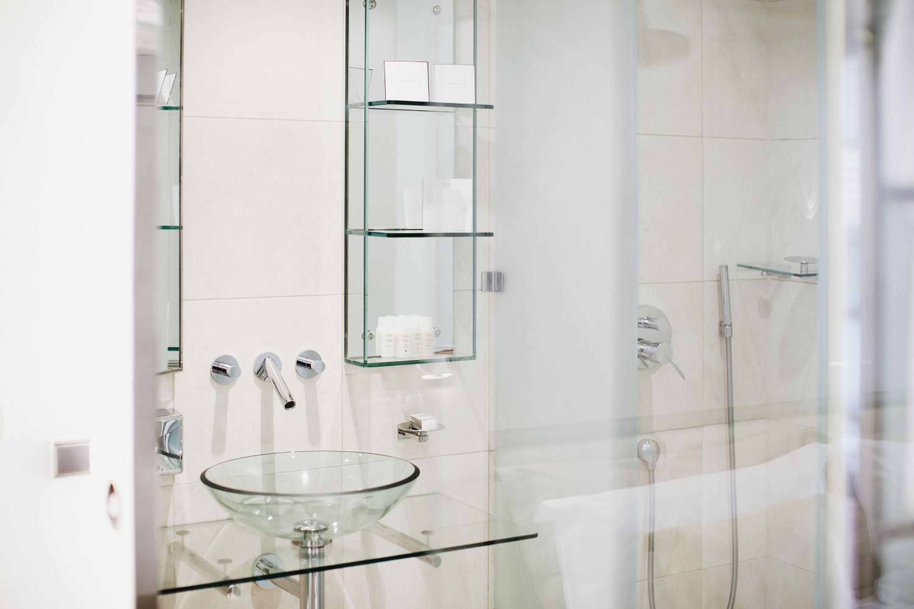 Signature Double Room with Shower