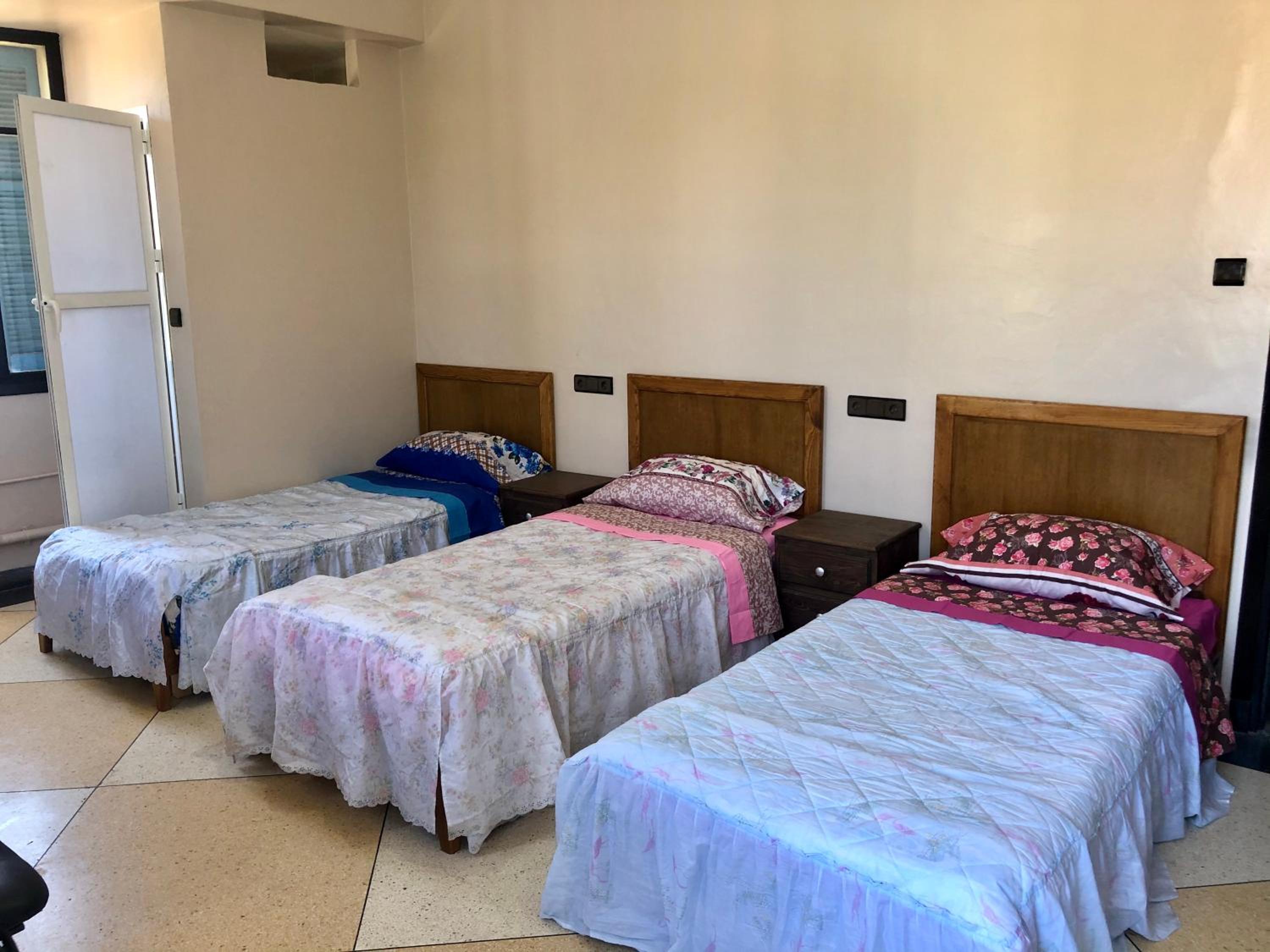 Economy Triple Room - Photo 1
