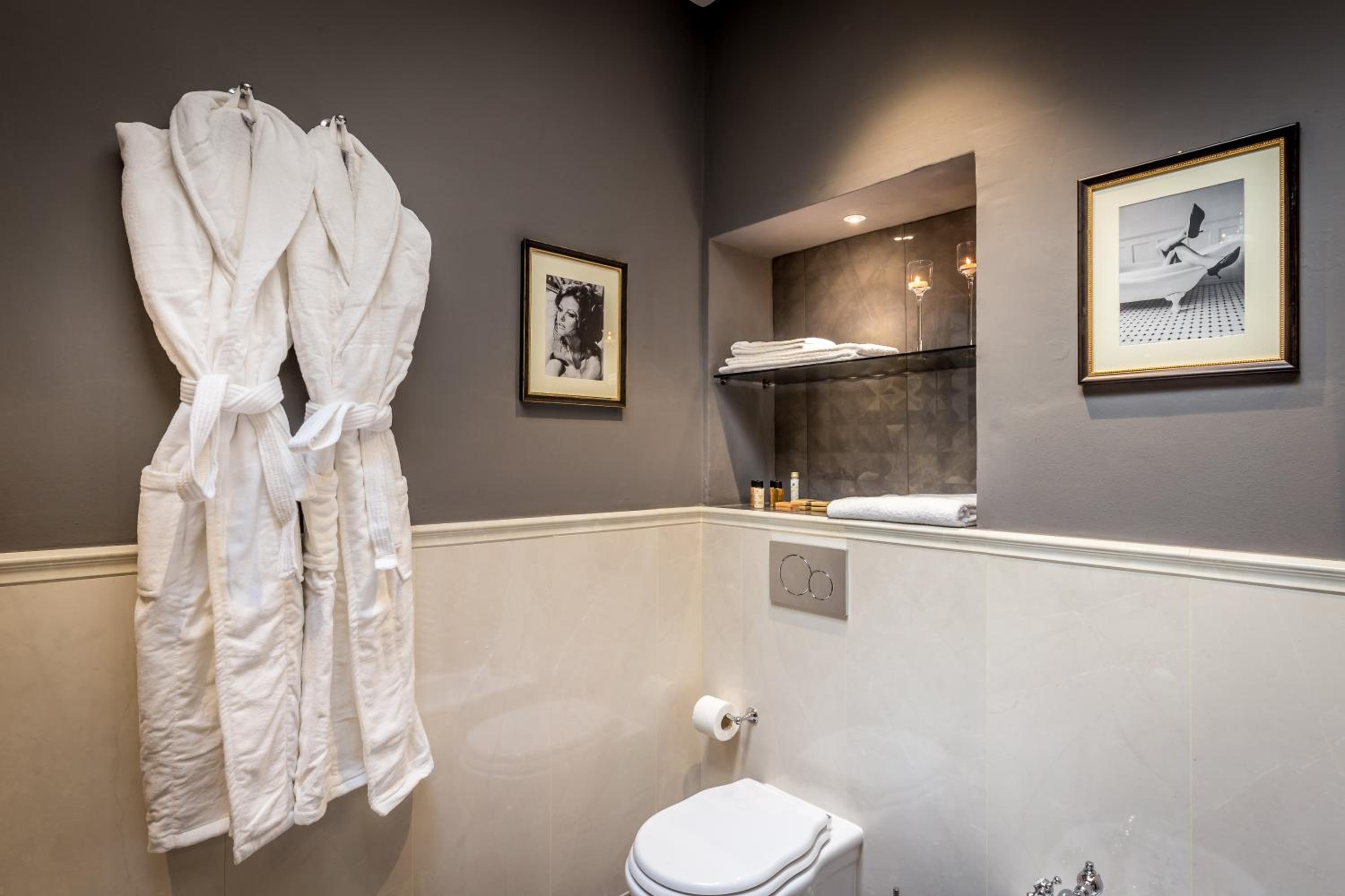 King Suite photo 2