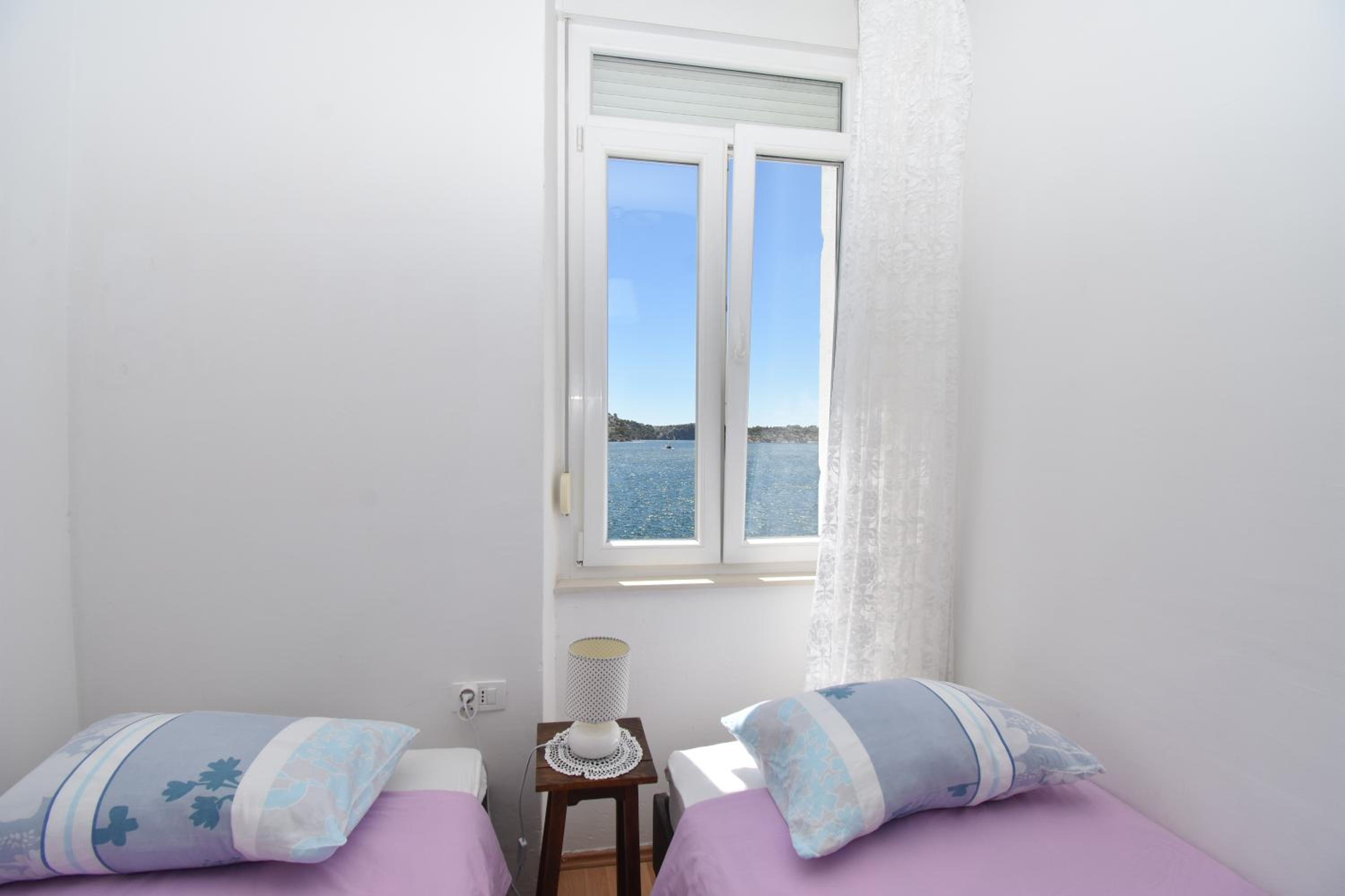 Studio with Sea View - Photo 22