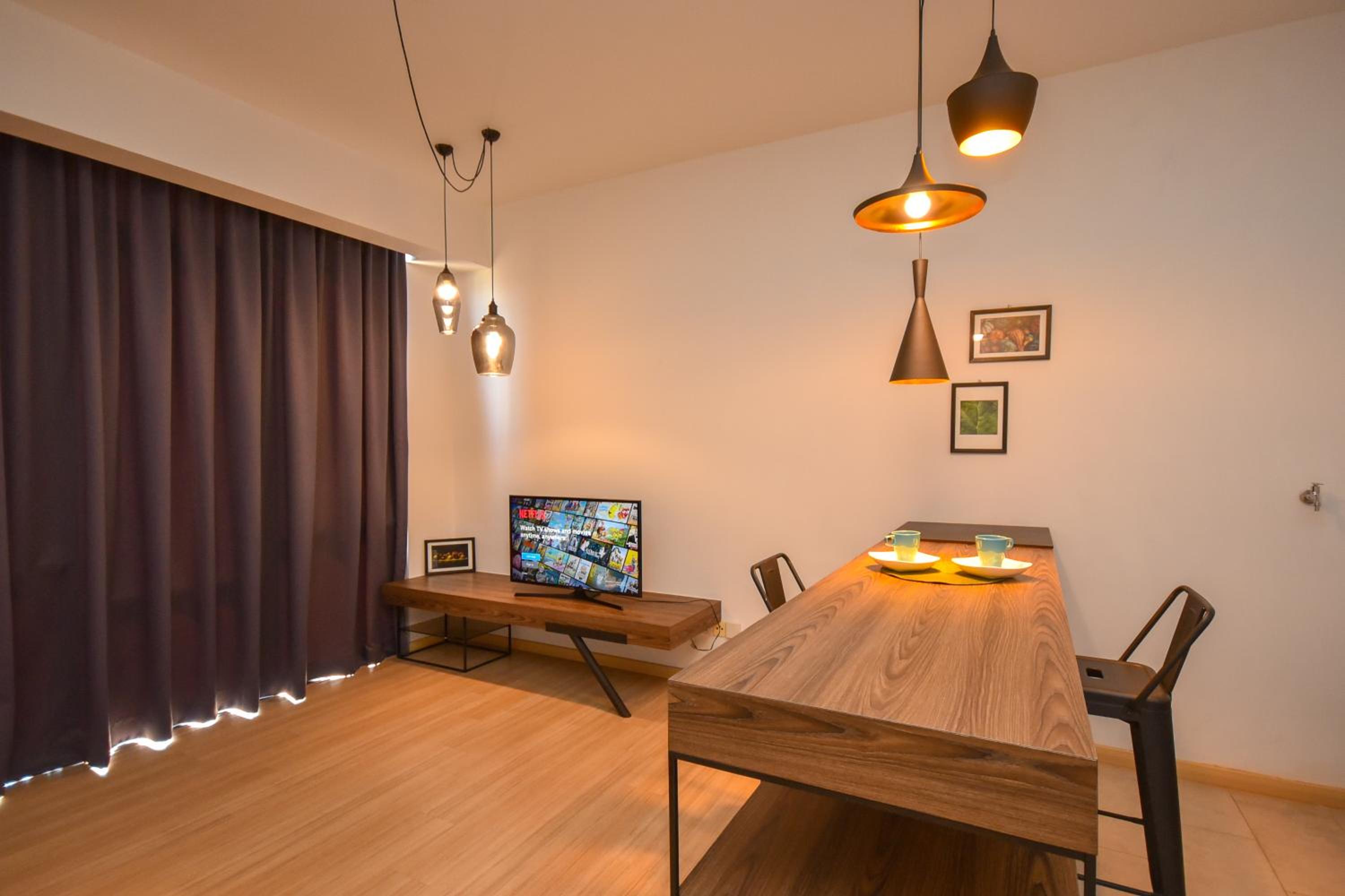 Deluxe Studio