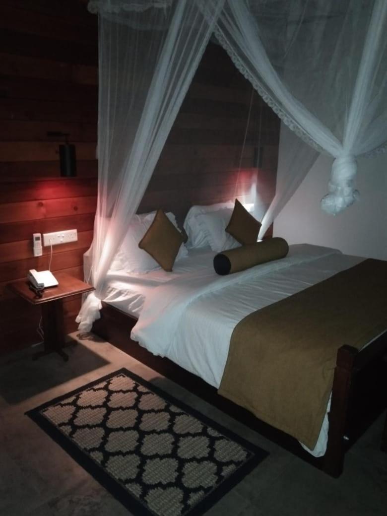 Deluxe Room with Ella Rock View