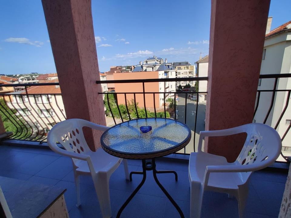 Twin Room with Terrace photo 2
