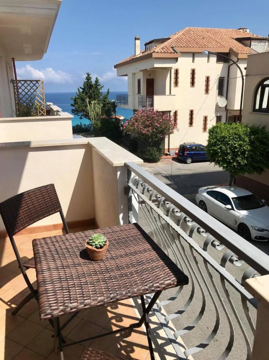 Deluxe Double or Twin Room with Side Sea View - Photo 2