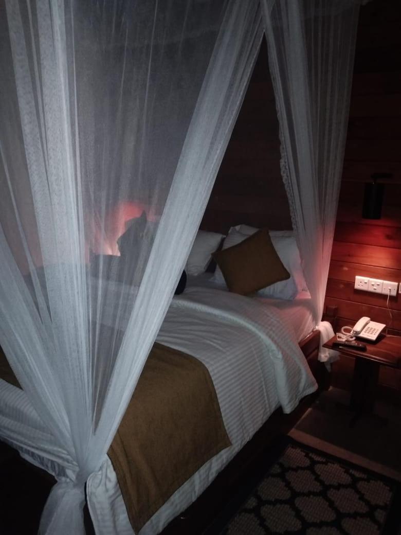 Deluxe Double Room with Balcony - Early Check-in & Late Check-out (on Availability)